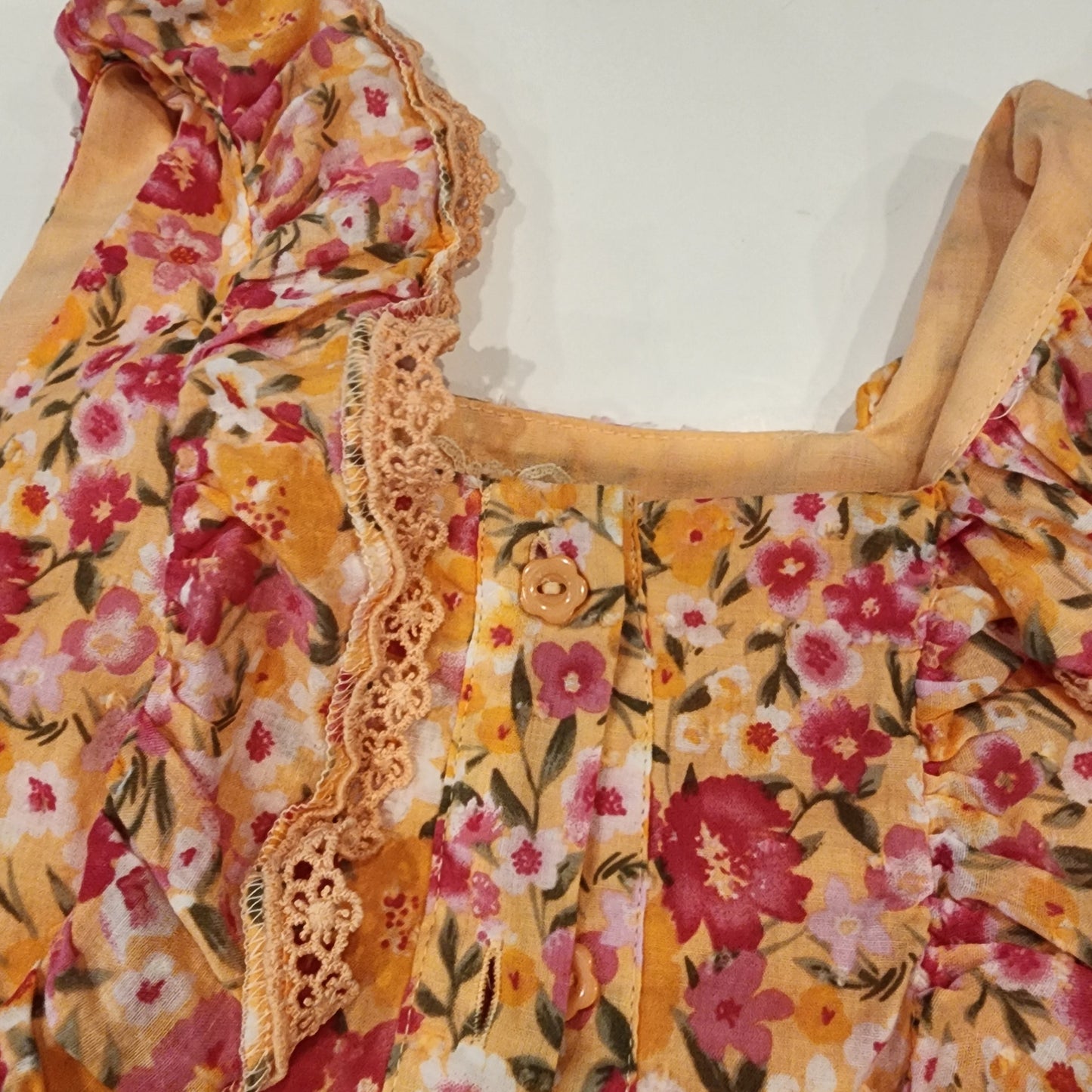 #135 girls size 6 Btween floral dress