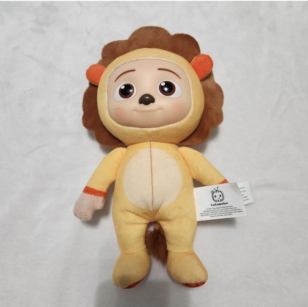 #142 CoComelon JJ Lion Little Plush Doll Plastic Face