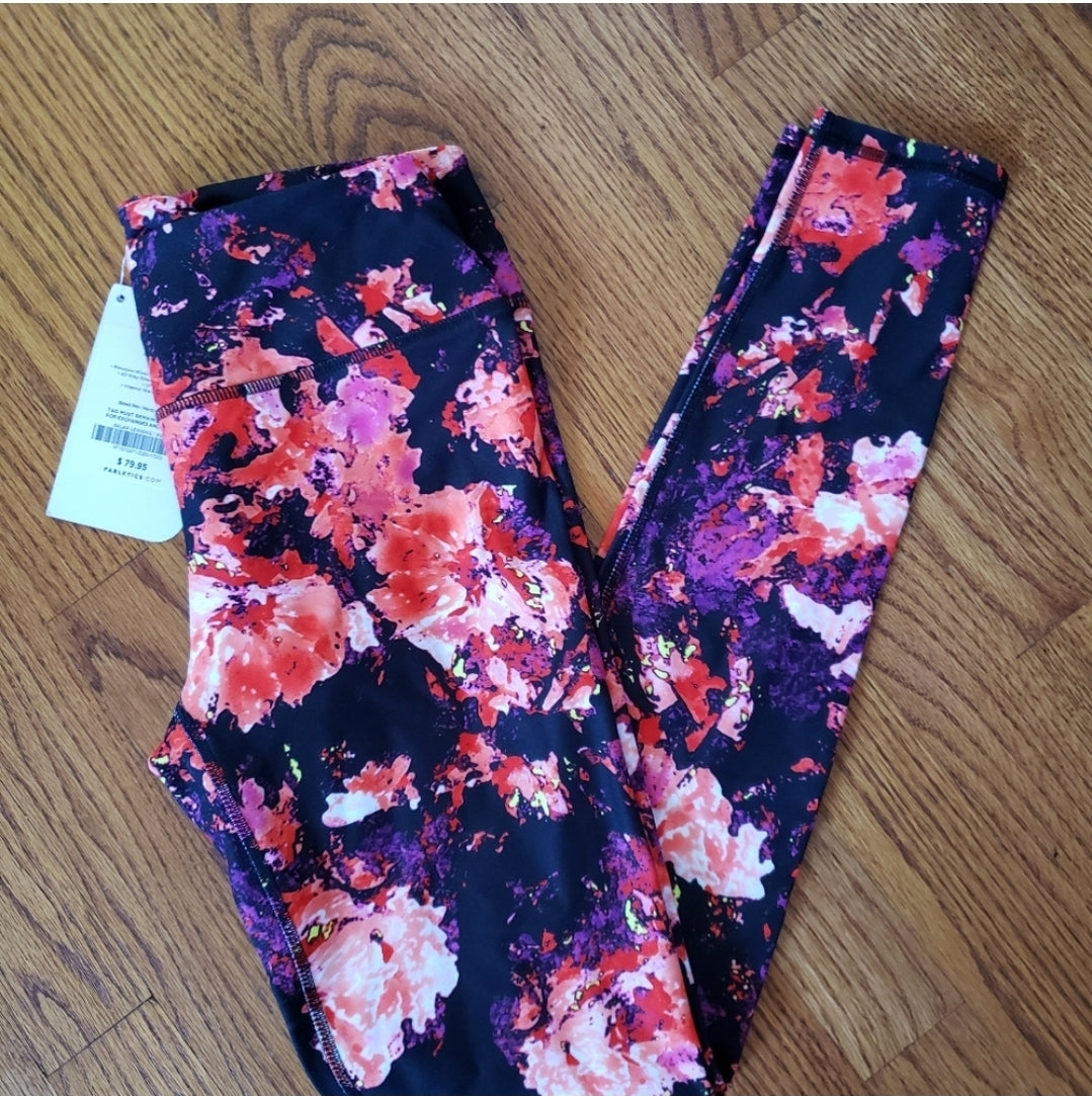 #142 NWT Fabletics XS Salar Impasto PowerHold Leggings