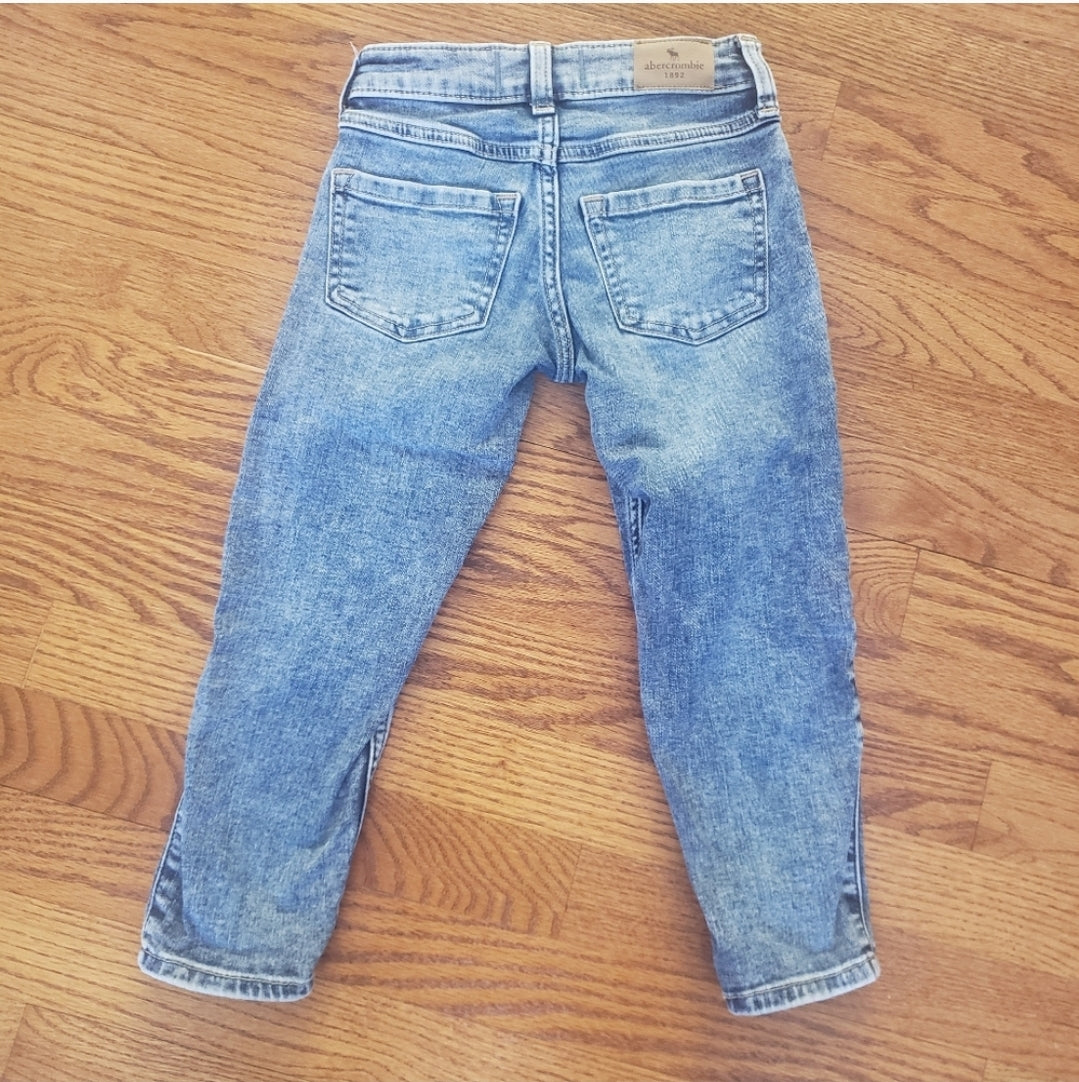 #142 Abercrombie Kids Sz 5/6 High Rise Mini Mom Jeans