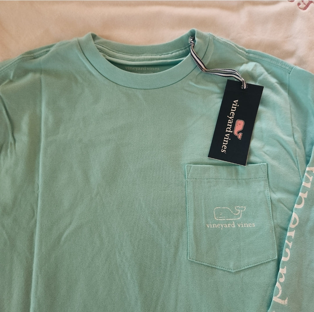 #142 NWT Vineyard Vines XL Size 18 Boys Graphic Long Sleeve Tee