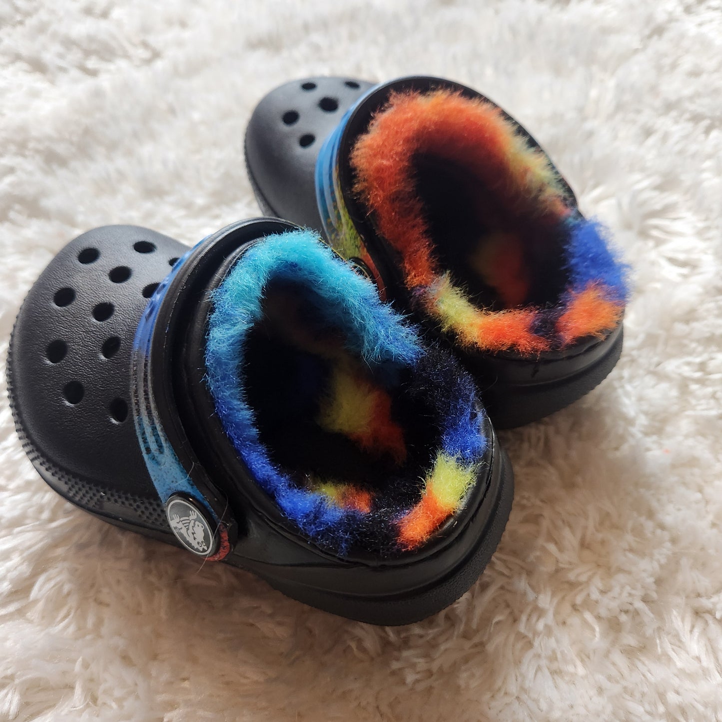 #142 Crocs Kids Size 4 Unisex Classic Lined Tie-Dye Clogs