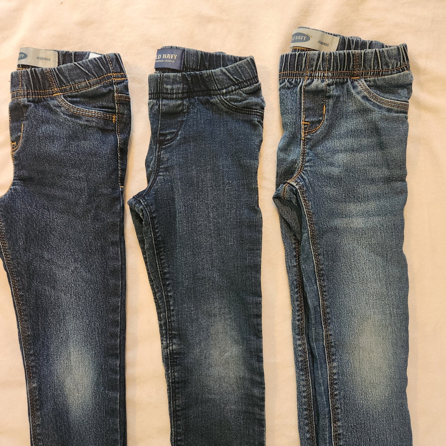 REDUCED #142 Old Navy 5T Elastic Waist Pull On Skinny Jeggings Lot Of 3