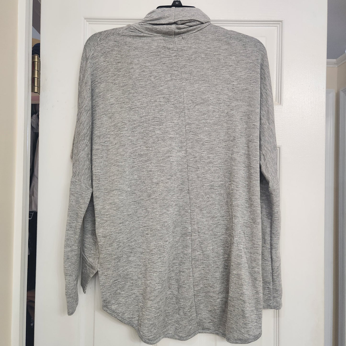 #142 Madison & Berkeley XS Hi Lo Turtleneck Sweater