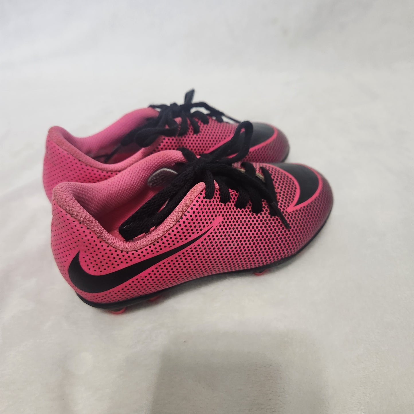 #142 Nike Sz 10 BRAVATA Jr. Soccer Cleats