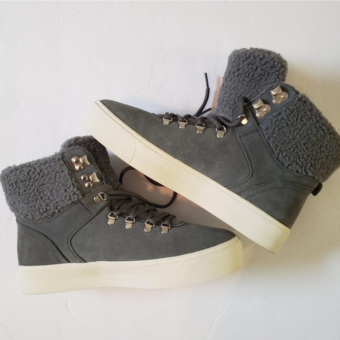 #142 NWOT Marc Fisher 9.5 Darlen Gray High Top Sneaker Boots