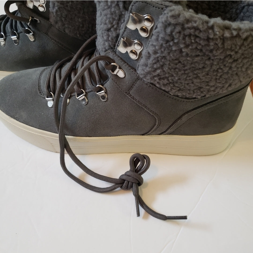 #142 NWOT Marc Fisher 9.5 Darlen Gray High Top Sneaker Boots