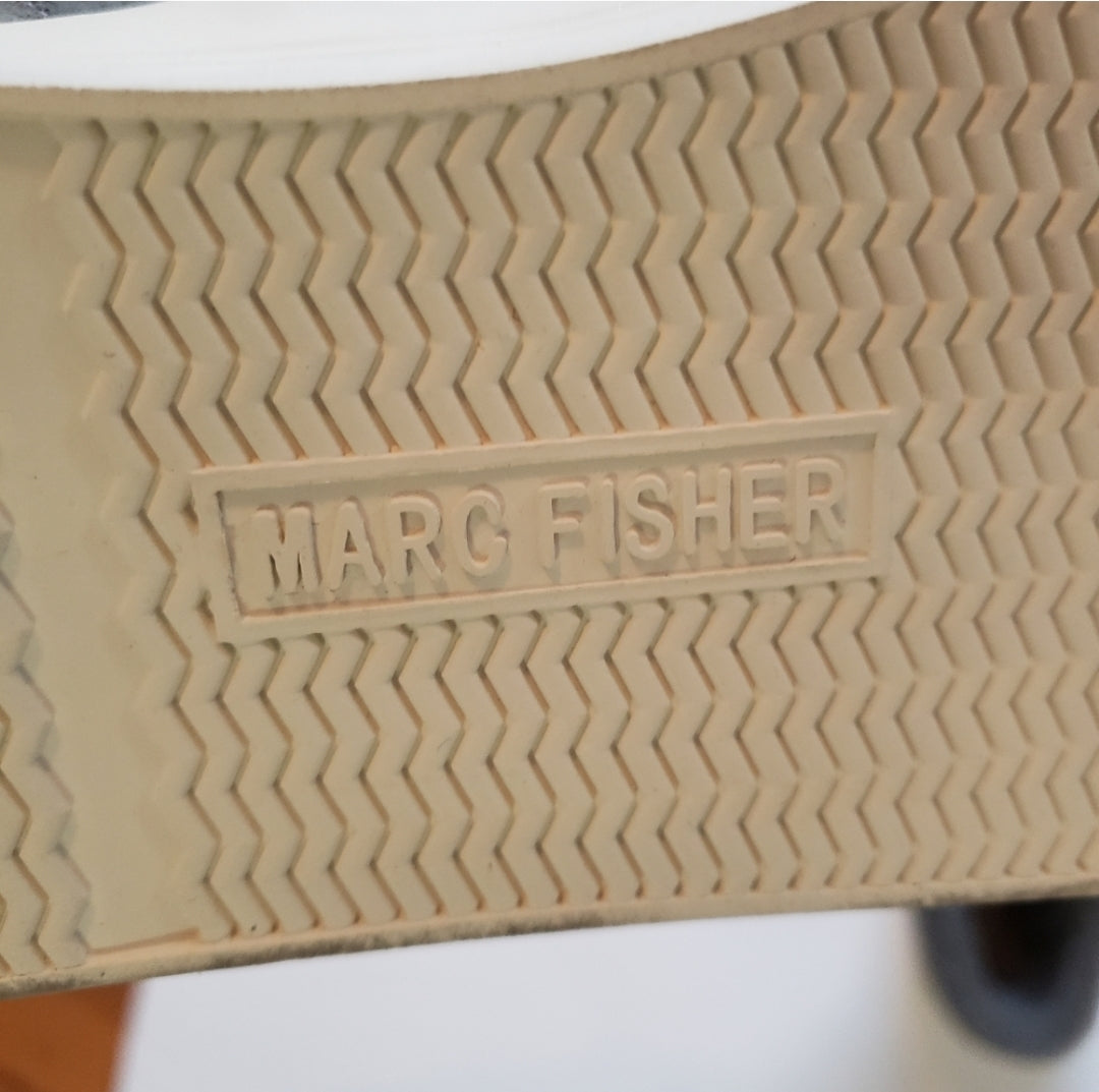 #142 NWOT Marc Fisher 9.5 Darlen Gray High Top Sneaker Boots