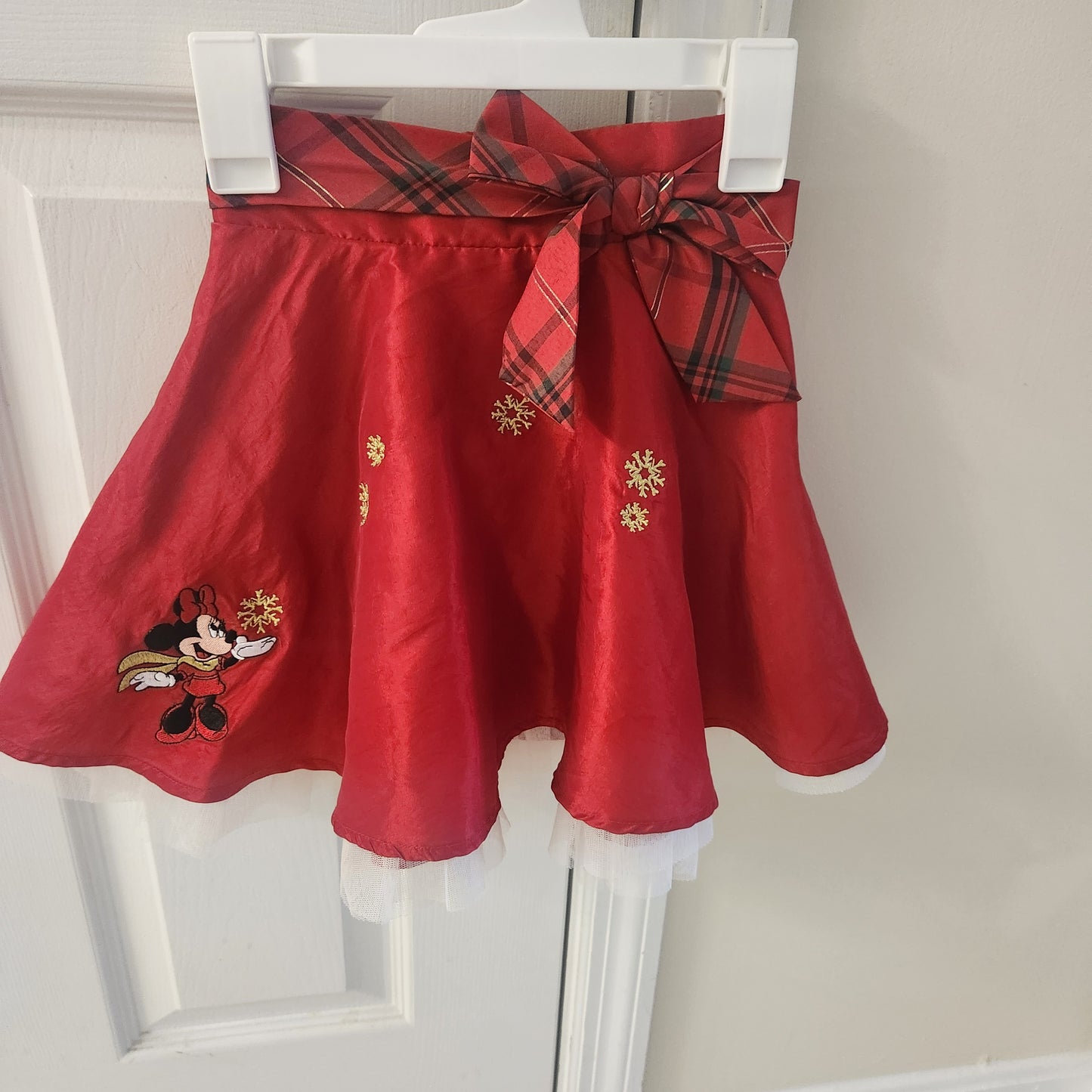 #142 The Disney Store 5/6 Minnie Mouse Holiday Skirt
