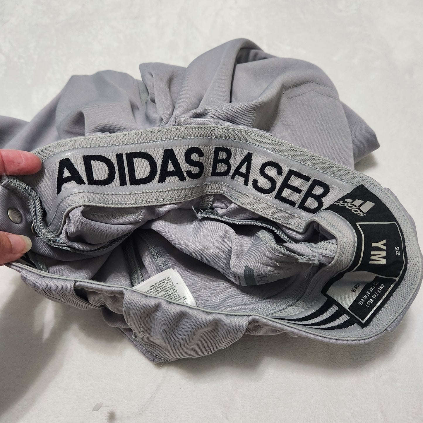 #142 NWOT Adidas Medium 11-12 Gray Baseball Cropped Jersey Pants
