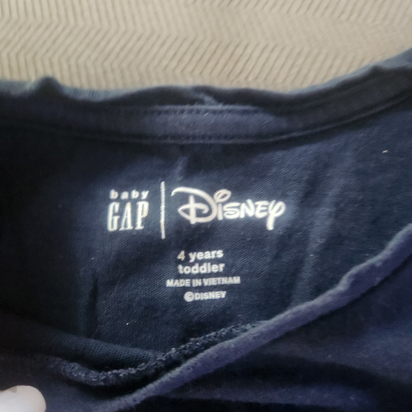 #104 Disney x Baby Gap 4T Minnie Shirt