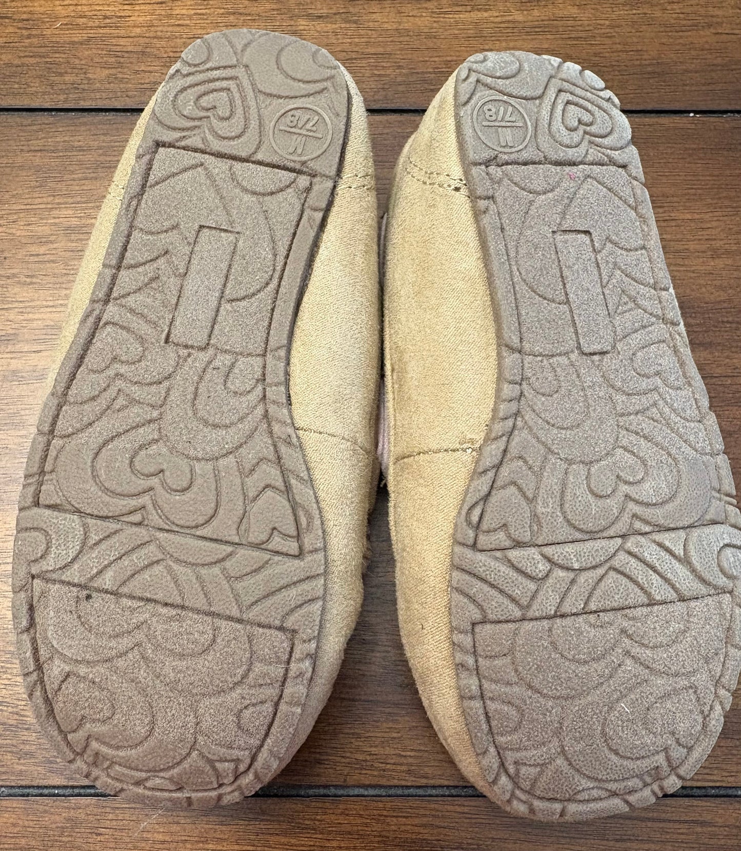 Seller #210 Girls Size 7/8 (M) Khaki with Light Pink Fleece Lined Moccasins