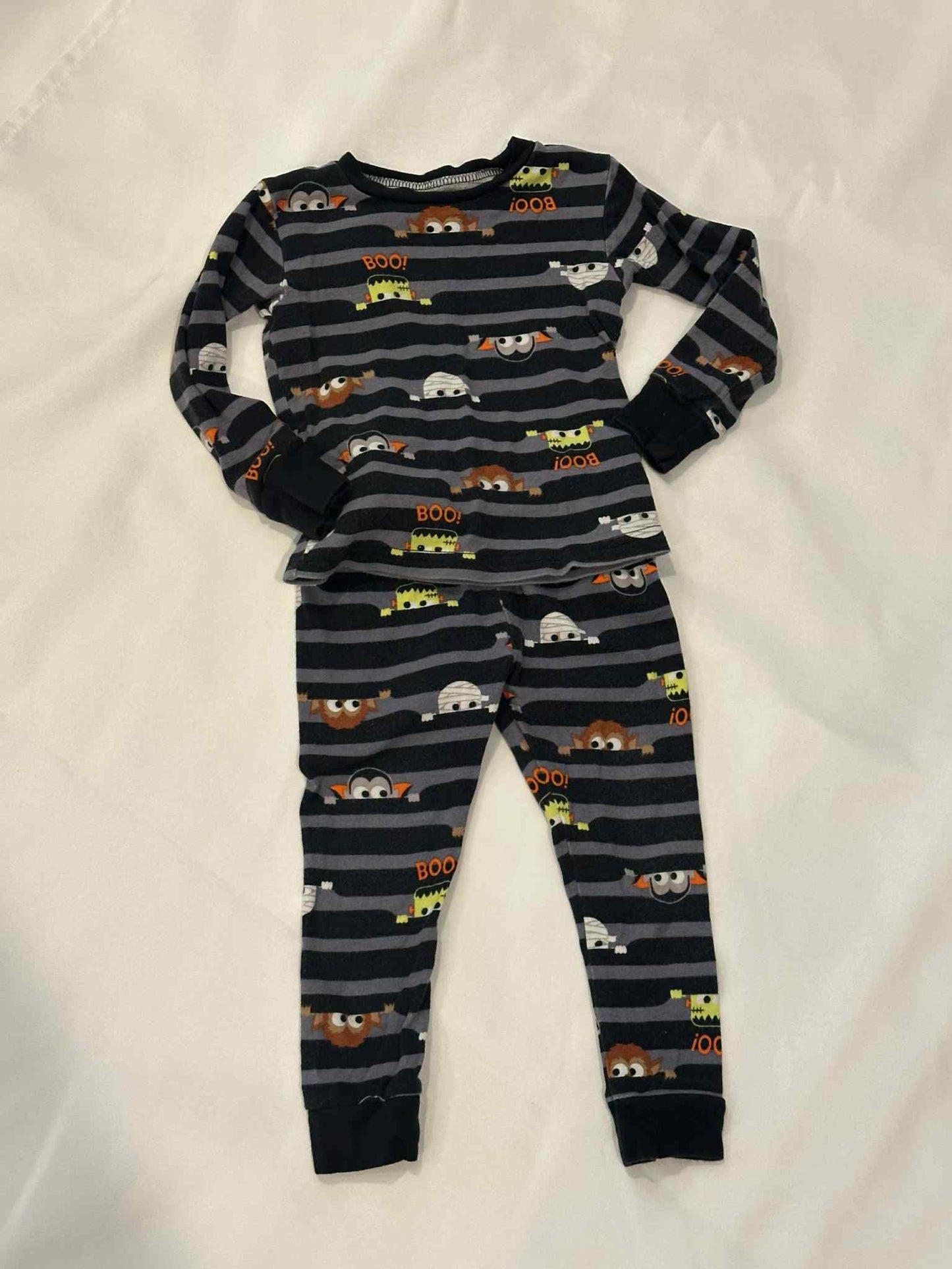 #149- 2t Halloween Pjs