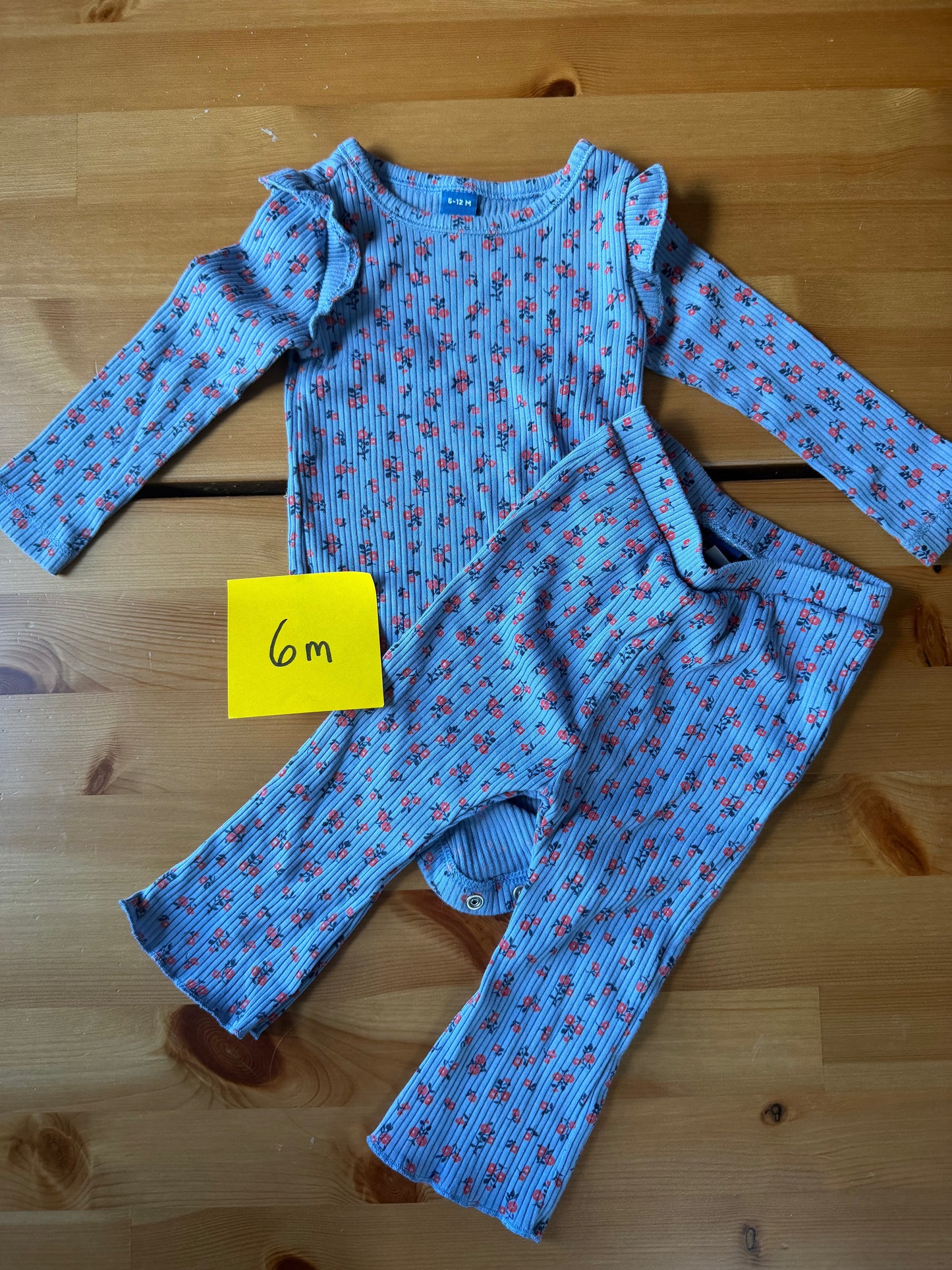 Seller #94 6M Girls Floral Old Navy Set