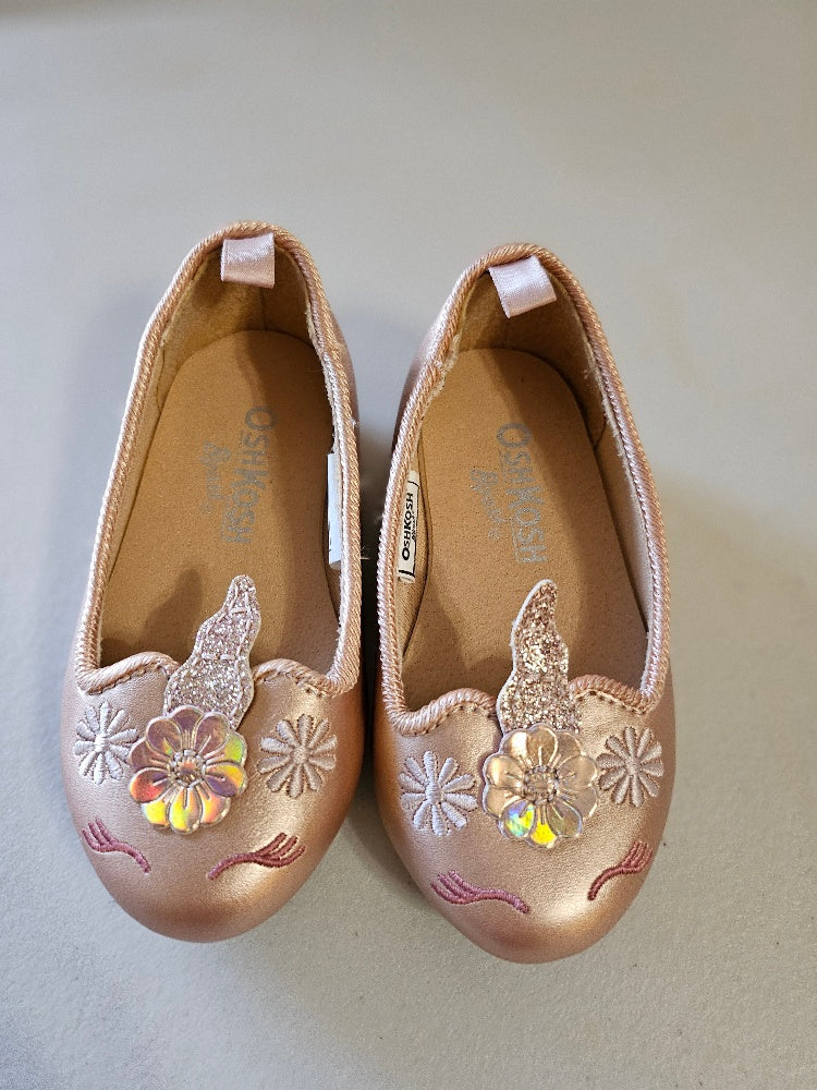 #13 - Oshkosh Shoes size 4