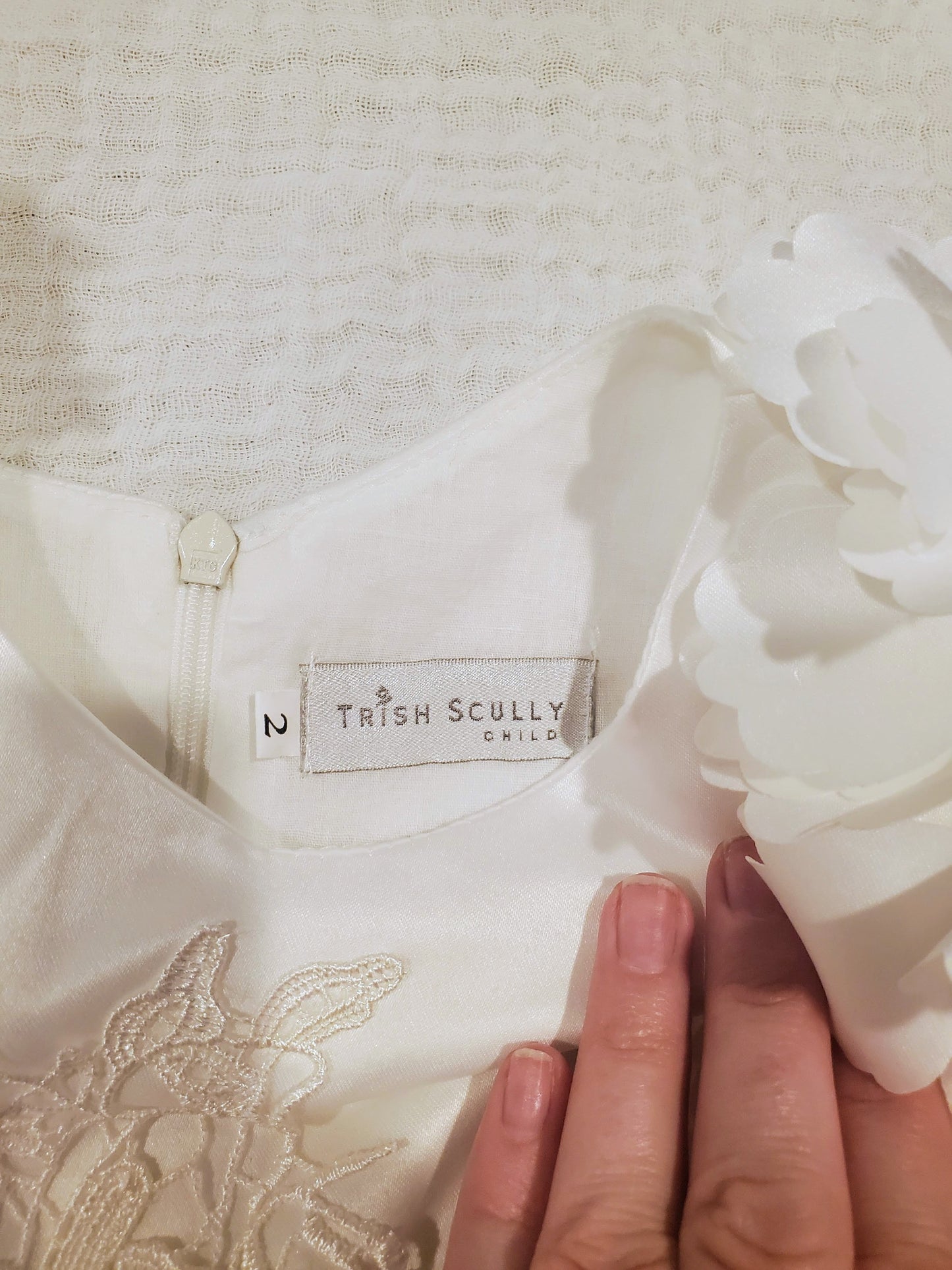 #131 Trish Scully White and lace tulle flower petal dress girls size 2T