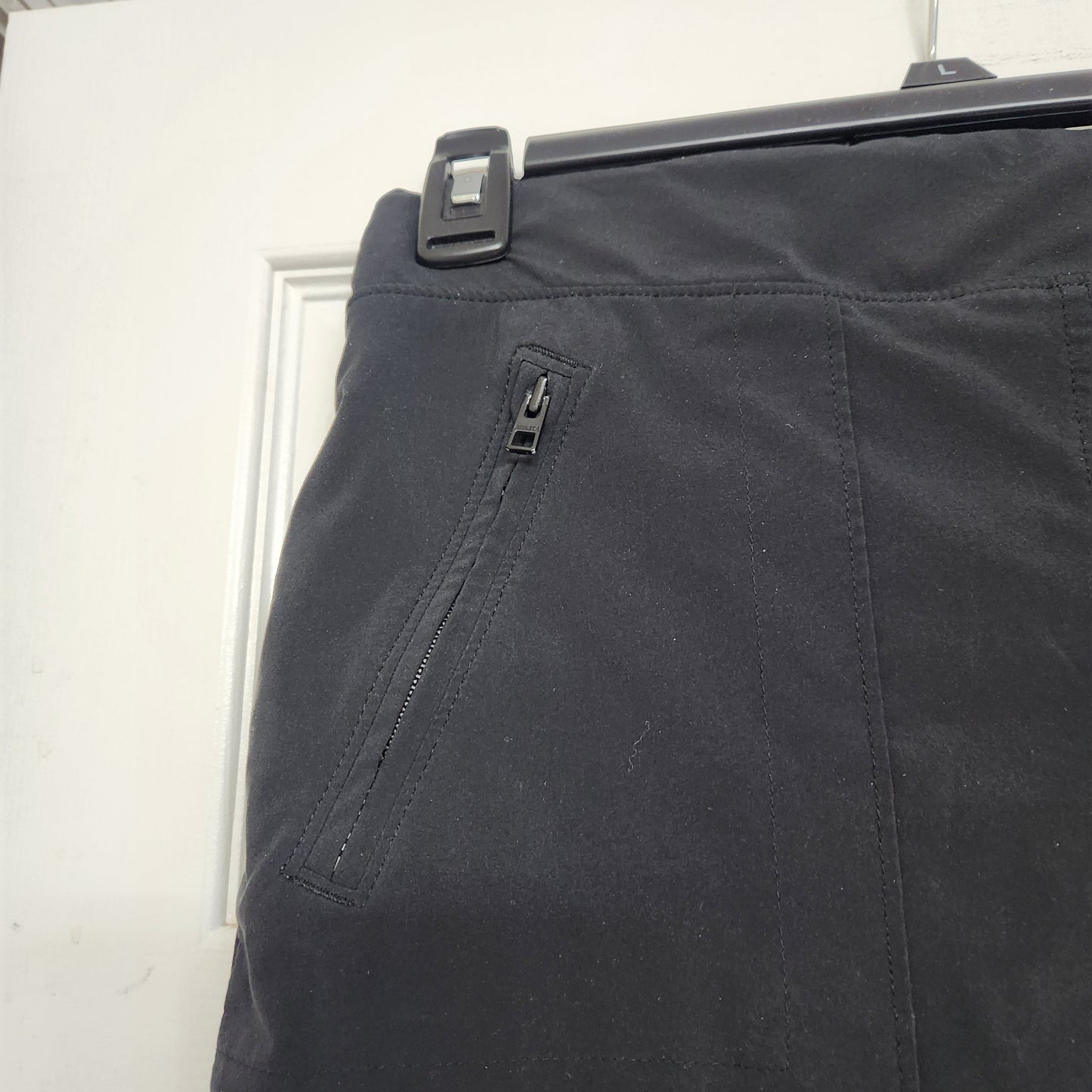 #142 Athleta Chelsea Size 2 Black Cargo Skort Skirt