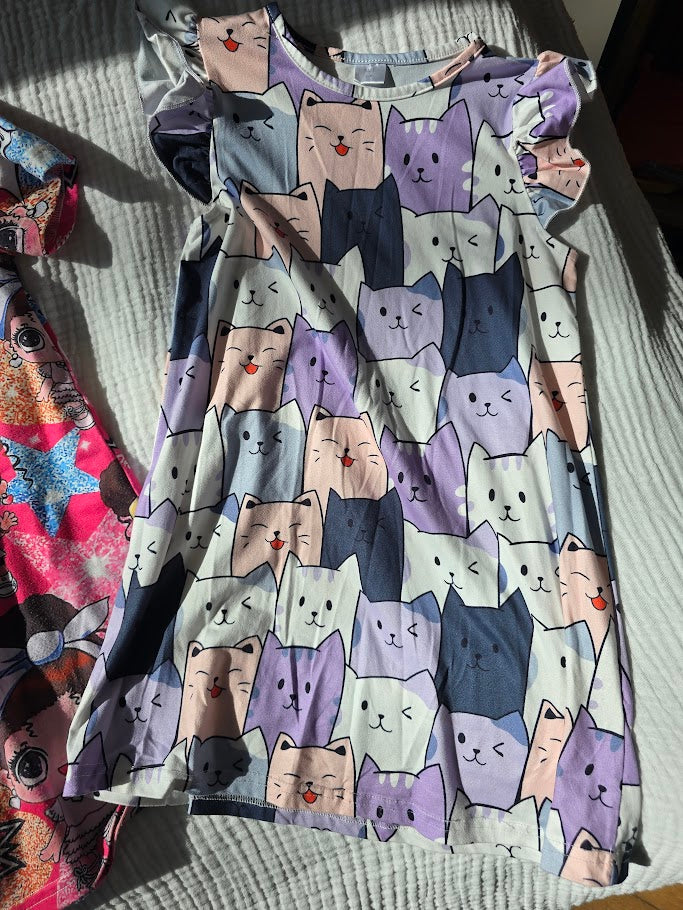 #131 Girls short sleeve soft dresses dolls & cats size 6