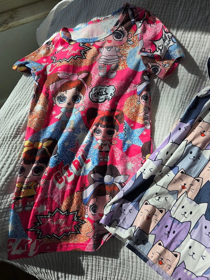 #131 Girls short sleeve soft dresses dolls & cats size 6