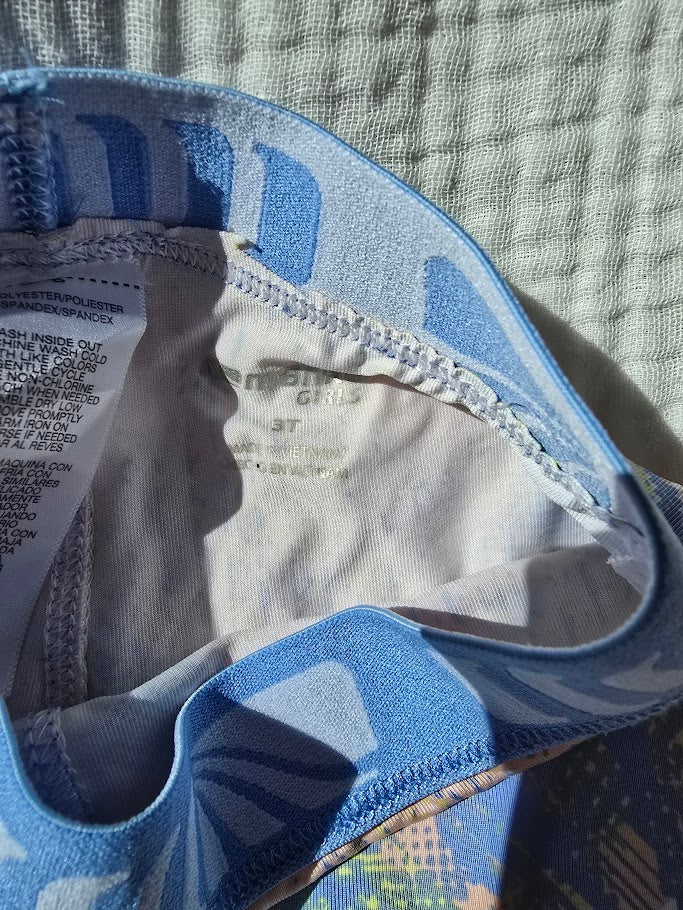 #131 Marika Spring colored workout leggings girls size 3T