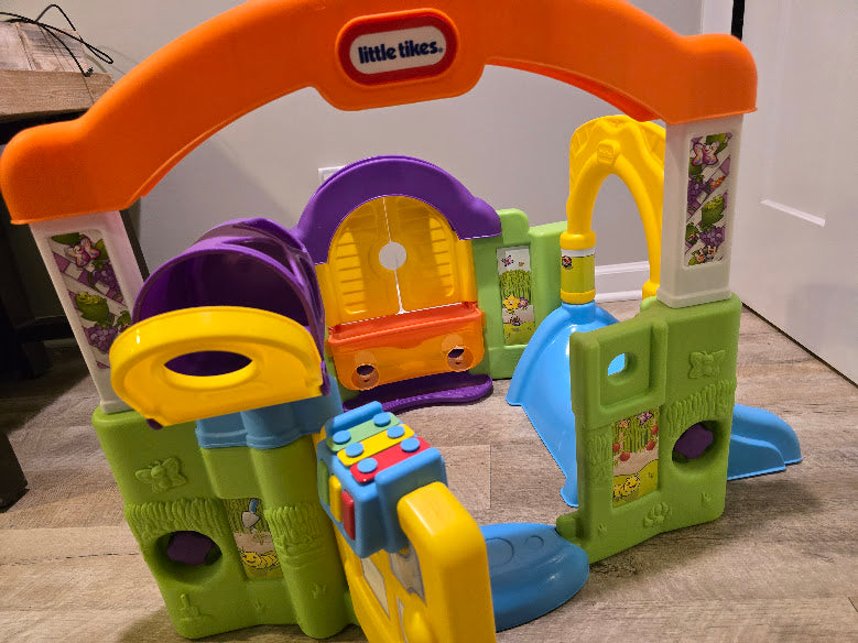 #131 Little Tikes Activity Garden