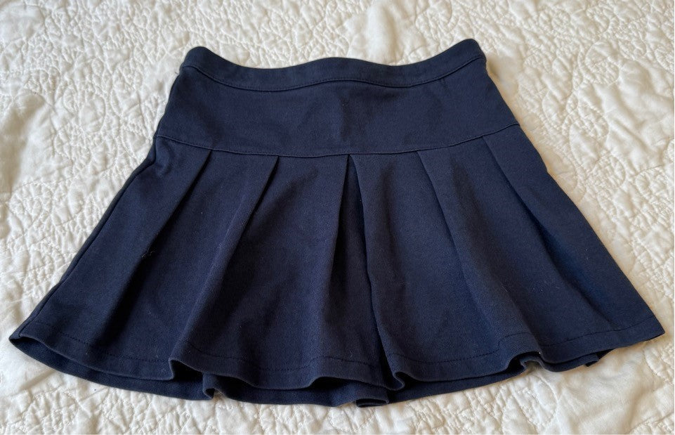 REDUCED!! Seller 76 Girls Gap Nav-colored pleated uniform skirt, Size S (6-7)