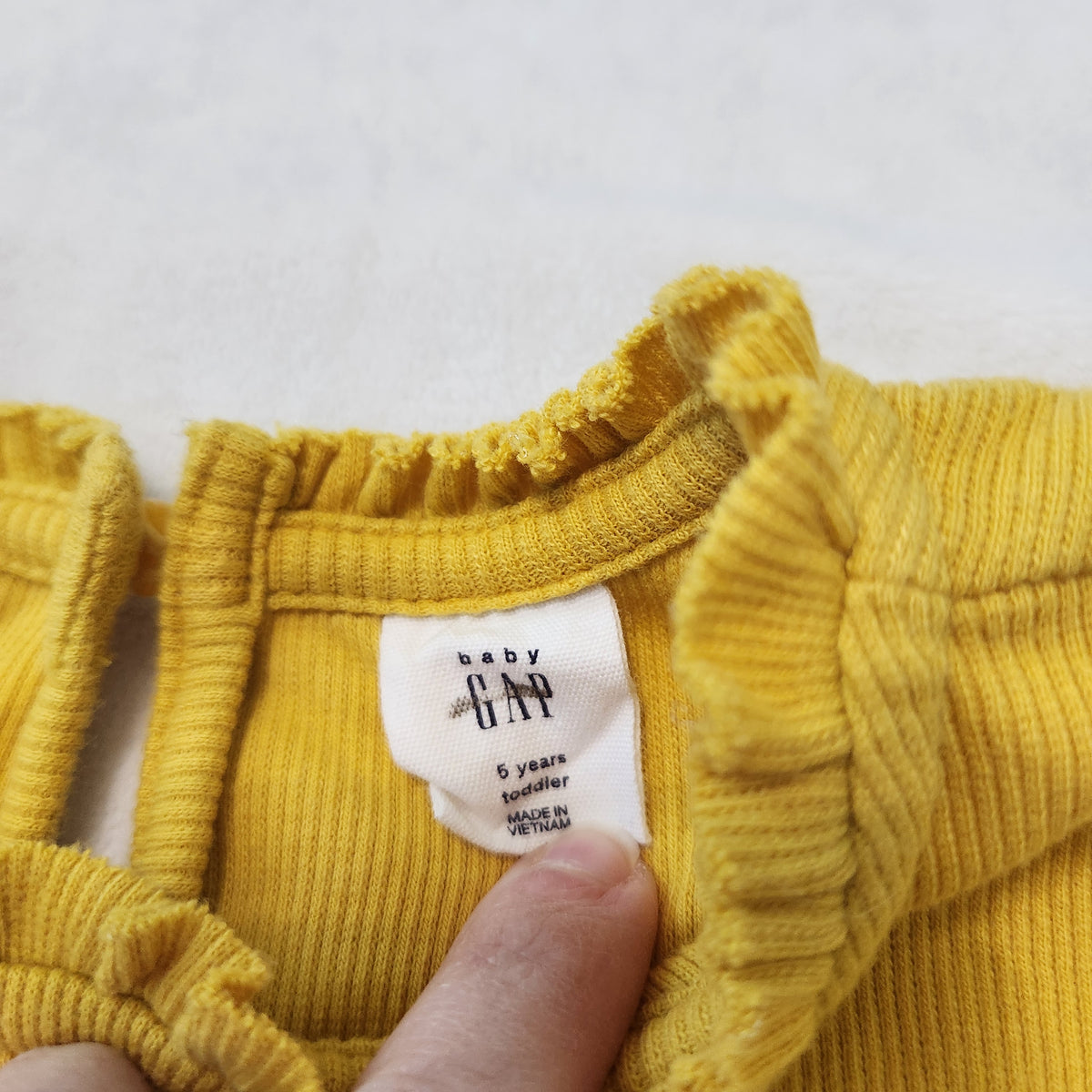 #167 Baby Gap 5T Ruffle Collared Long Sleeve Top