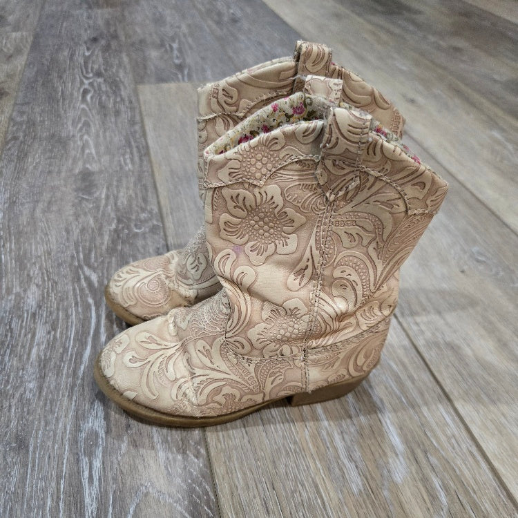#13 Cowgirl Boots Size 9 GUC