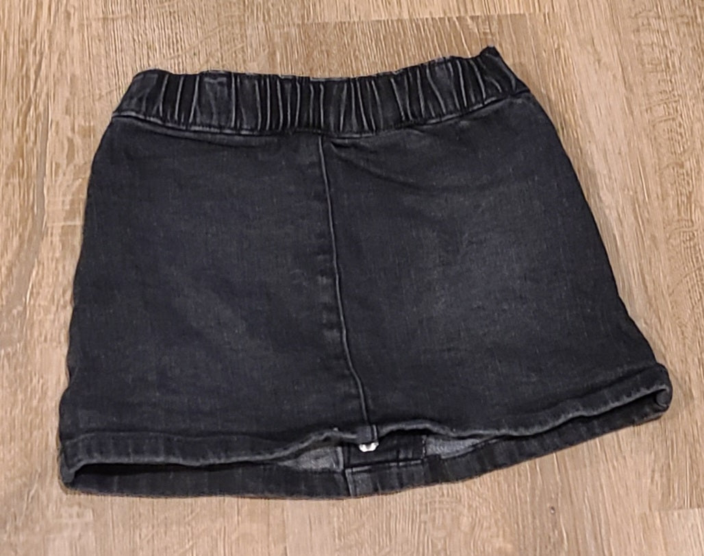 #188 Art of the Class Infant Girls 18M Black Jean skirt