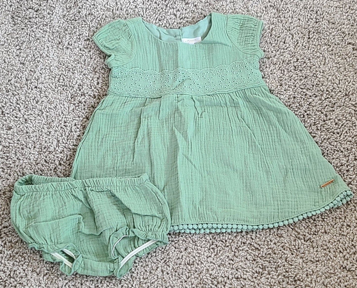 #30 Girls 12M Green Tahari Dress with Bloomers