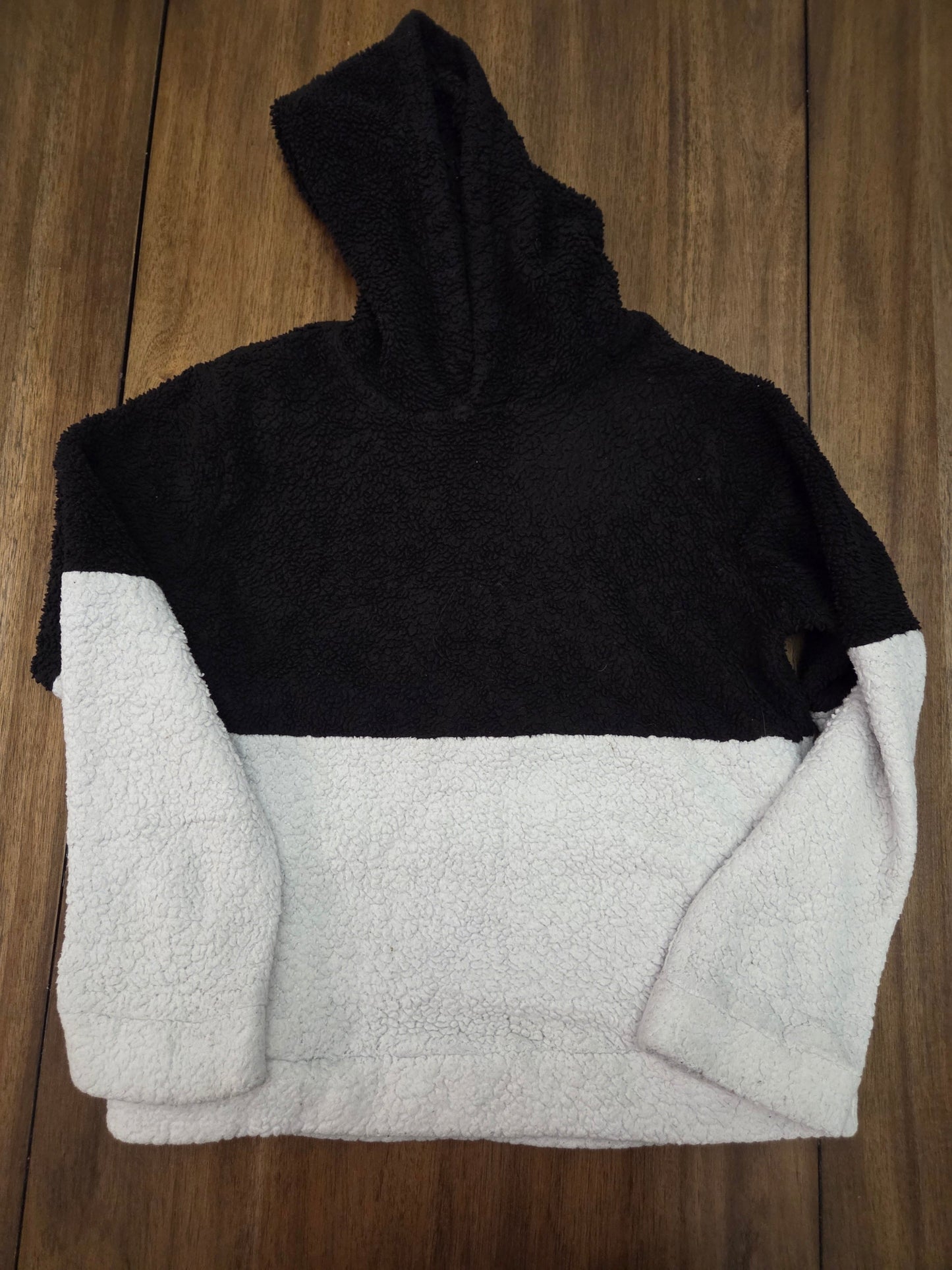 REDUCED Seller 184 girls sweaters size 8