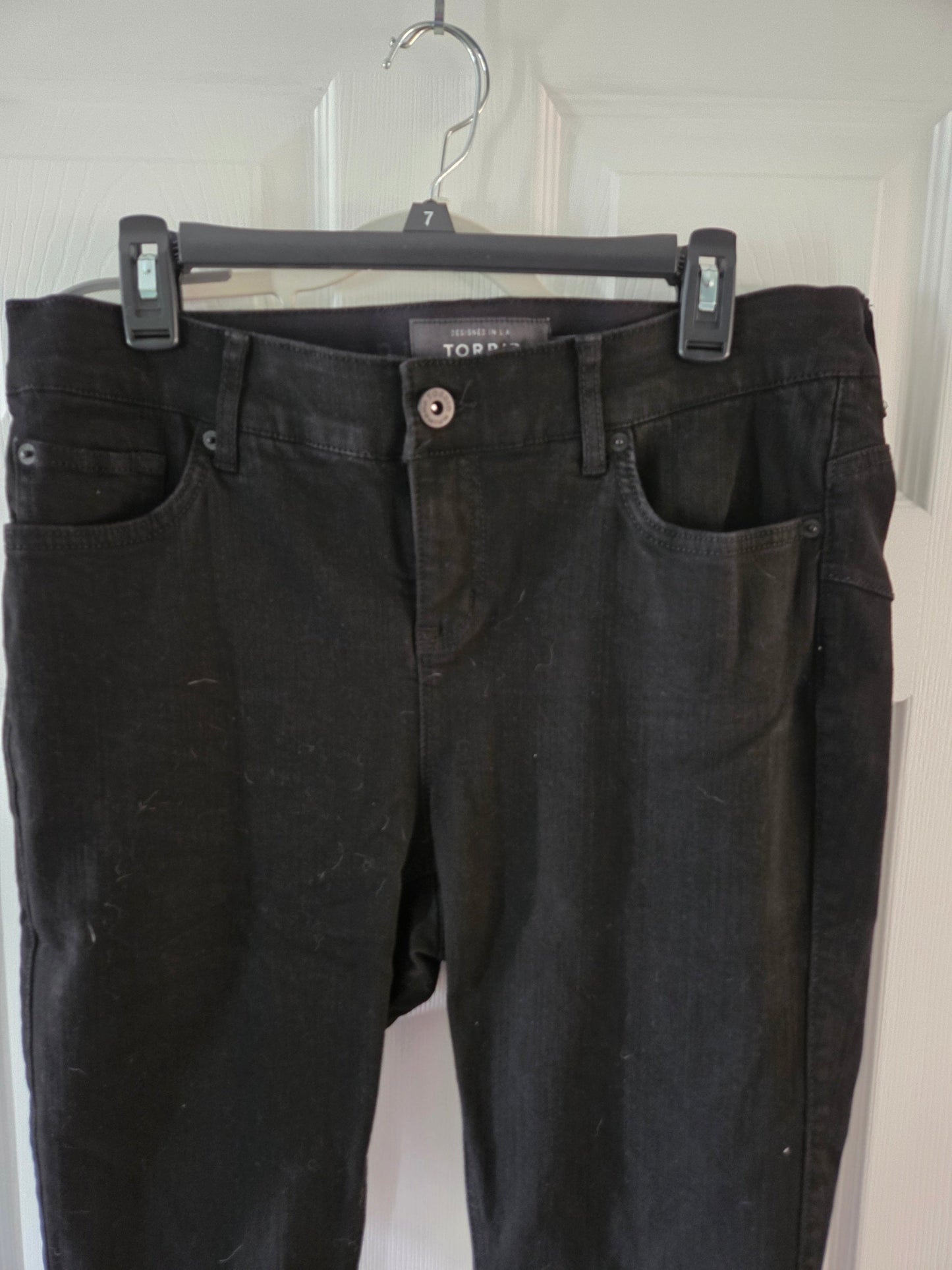 REDUCED 184 Women's Torrid bombshell black jeans size 14R