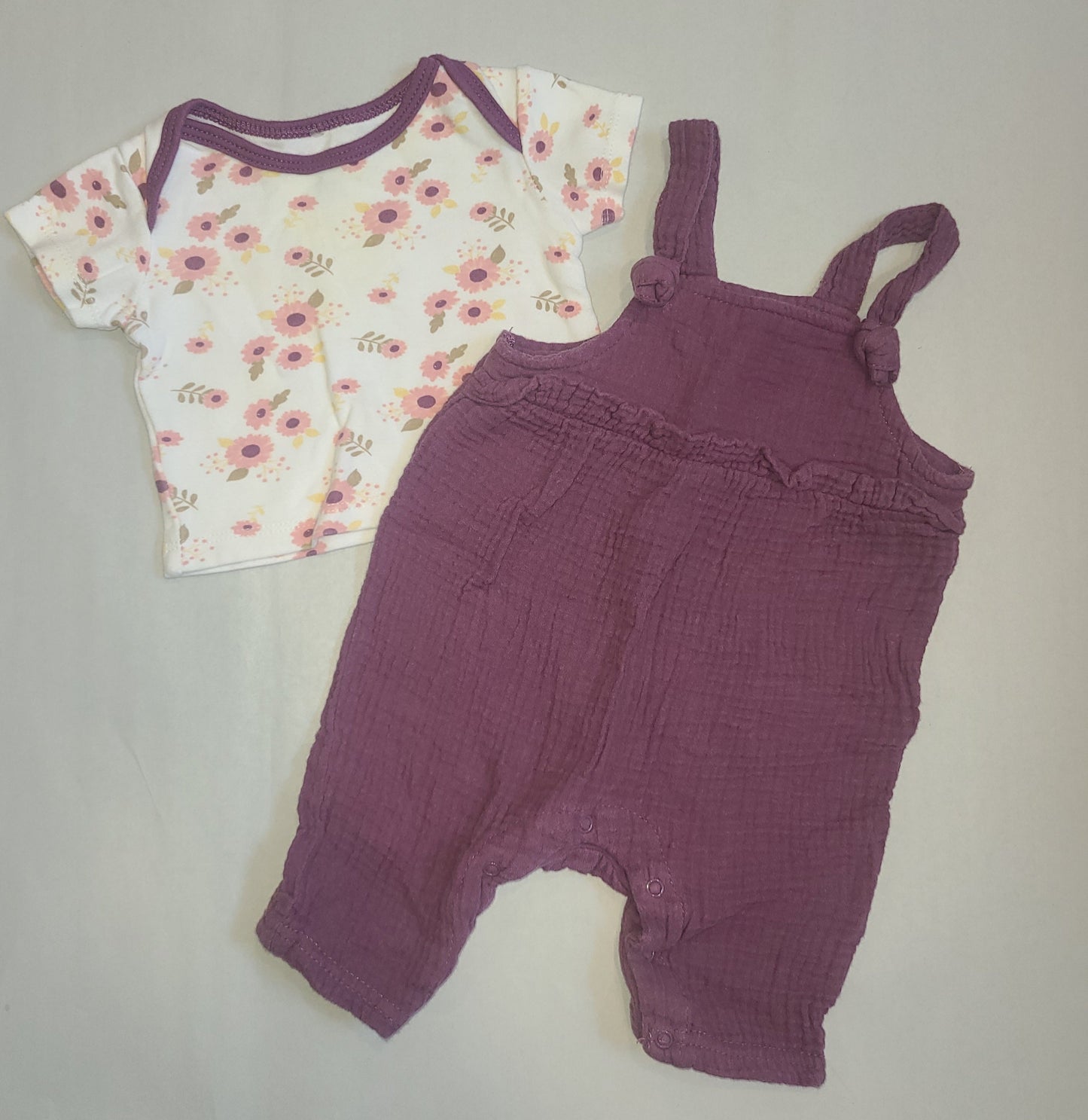 Seller #4 - Chick Pea 0-3 month girls short sleeve overall outfit set