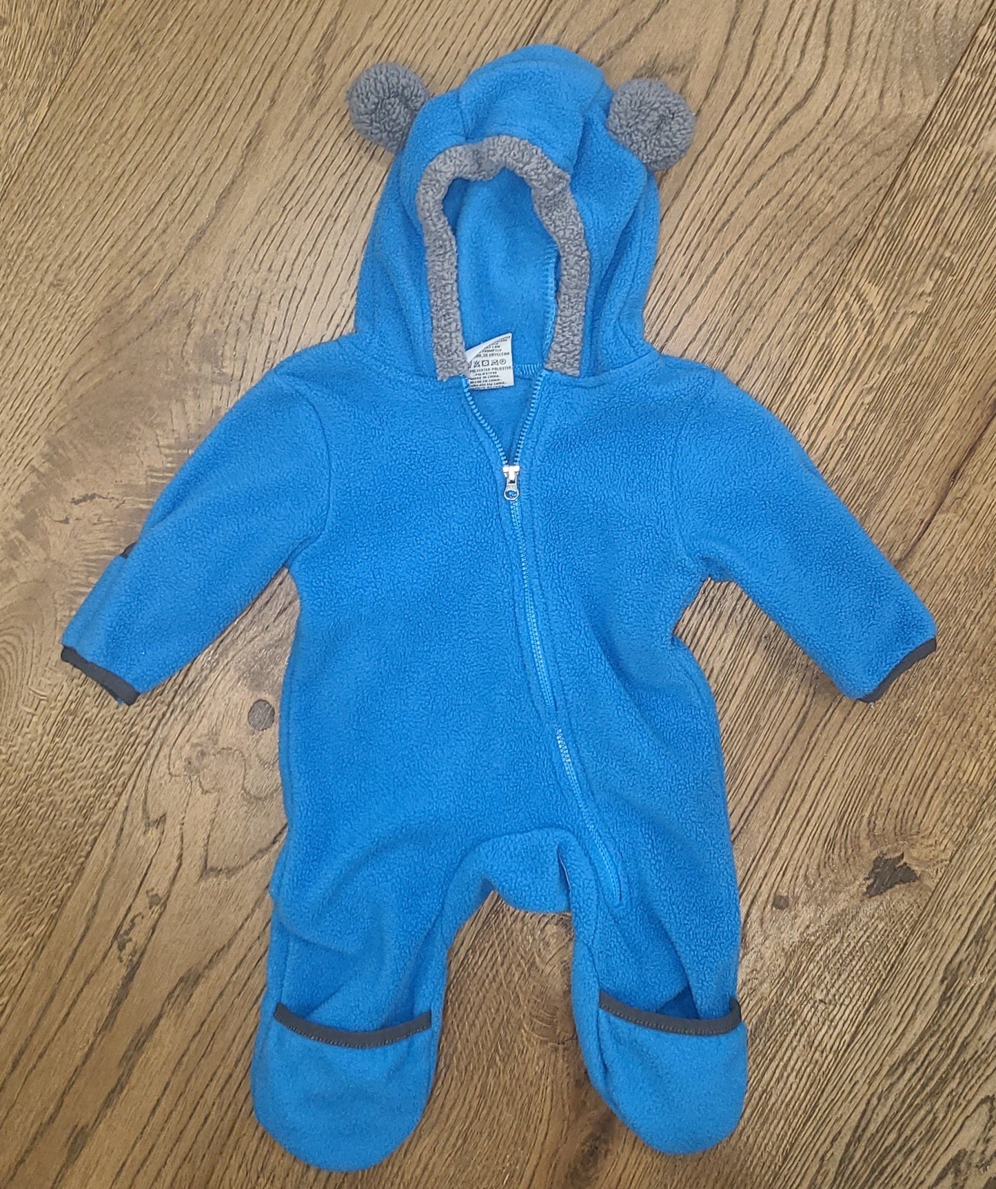 Seller #4 - Cuddle Club 0-3 month boy blue fleece bunting