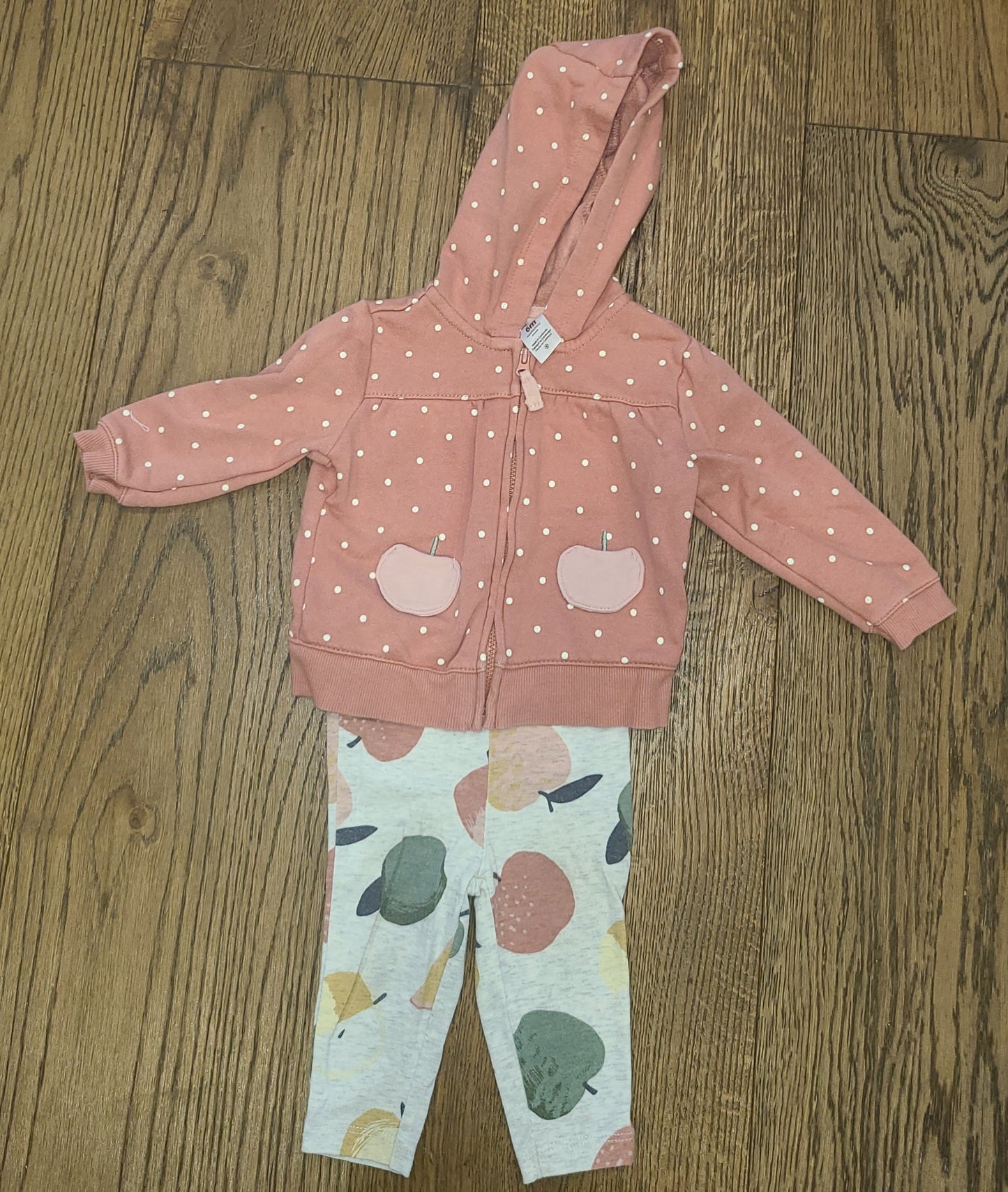 Seller #4 - Carter's 3-6 month girls sweatshirt & pants set