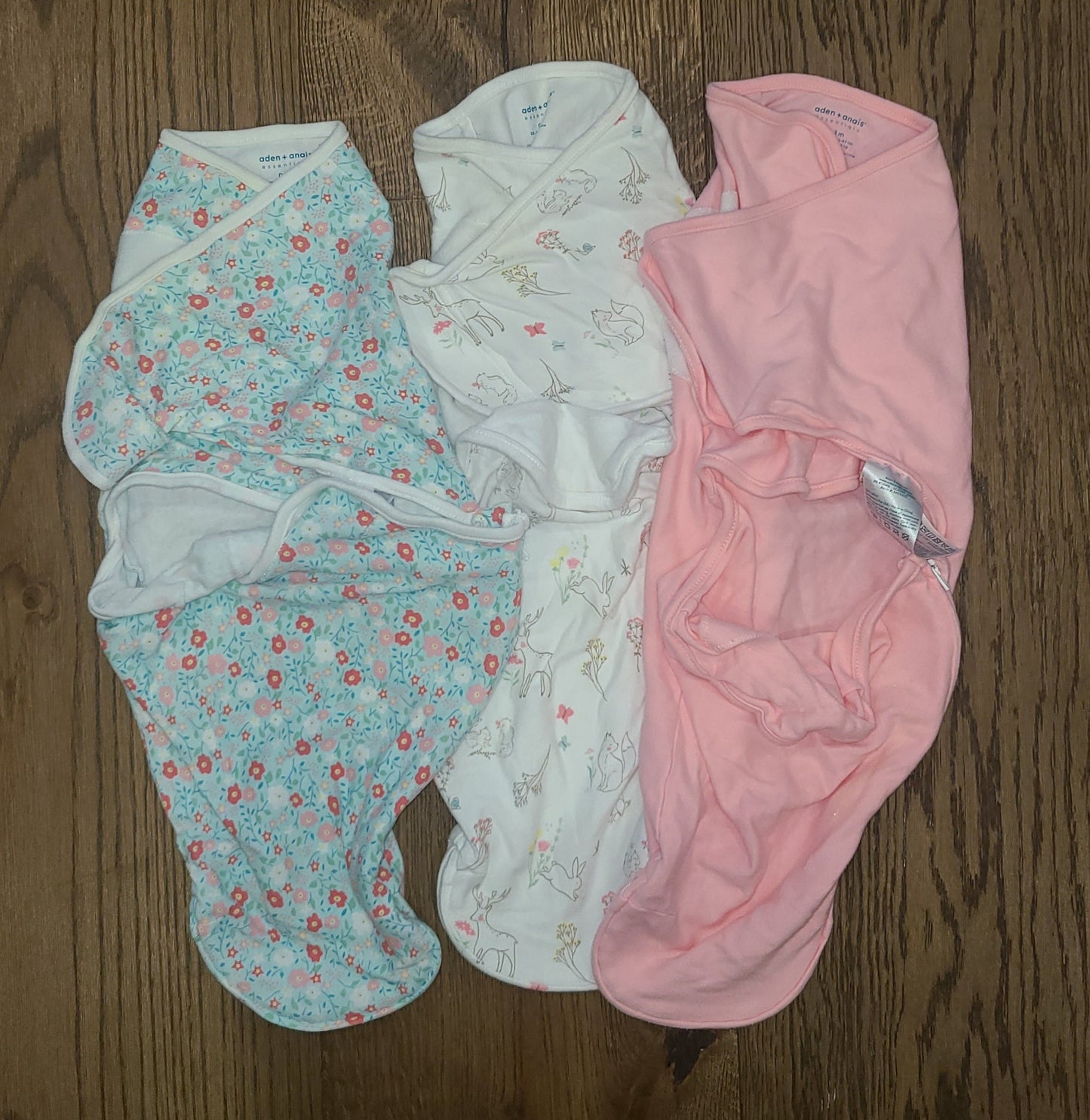 *Reduced* Seller #4 - Aden + Anais Girl 0-3 month Swaddle bundle