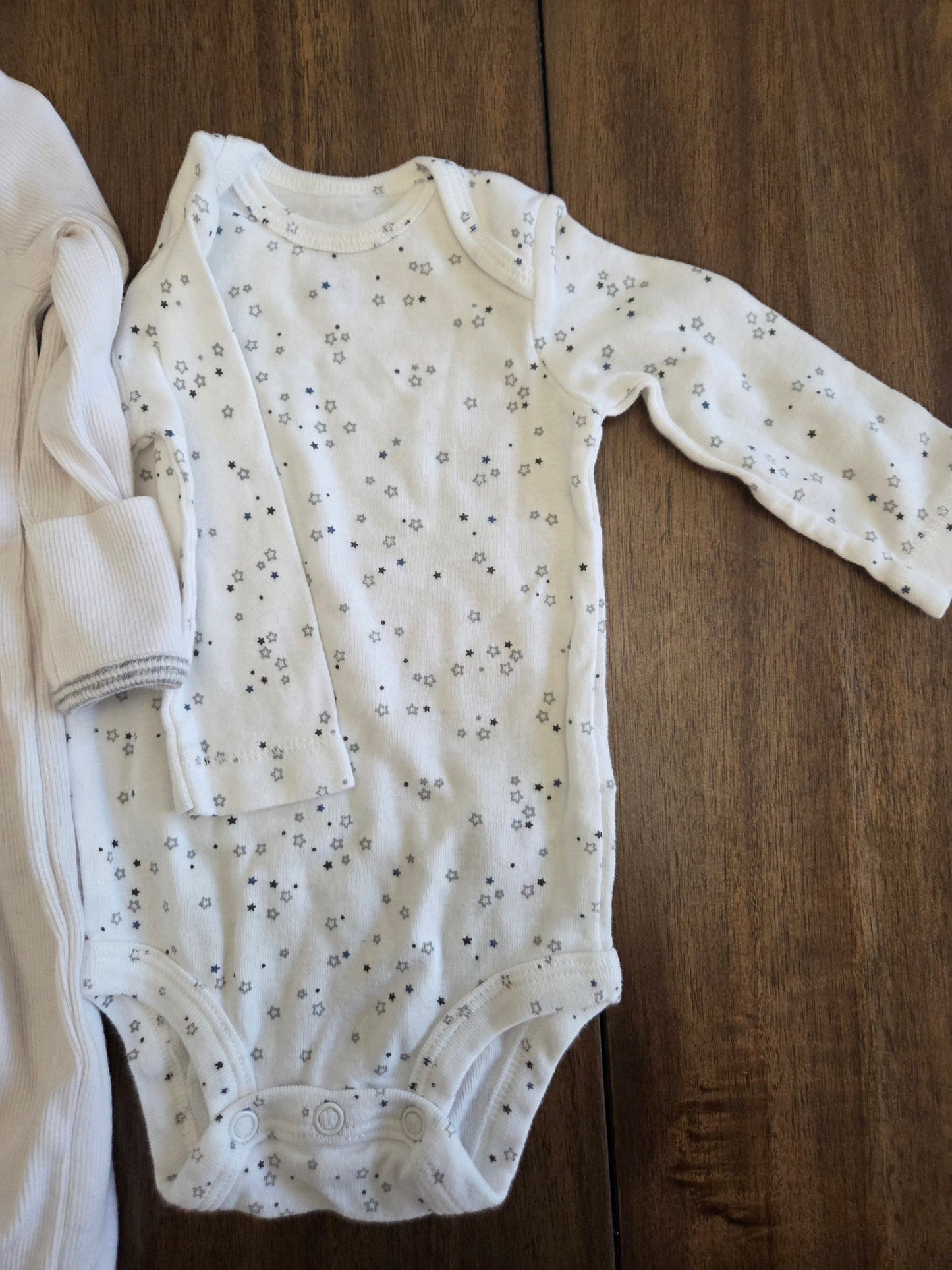 REDUCED Seller 184 3 month long sleeve onsies