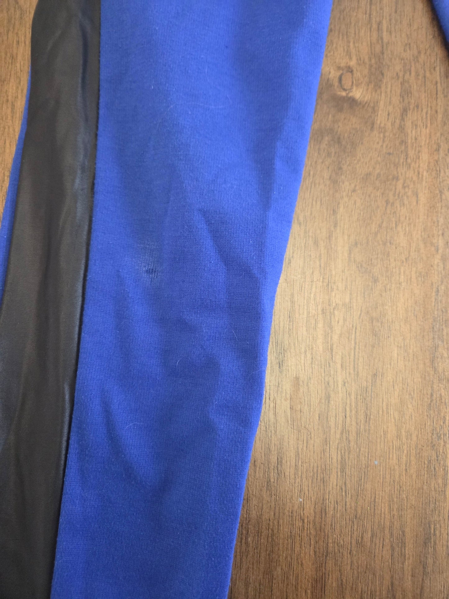 REDUCED Seller 184 girls mixed sweatpant bottoms size medium.