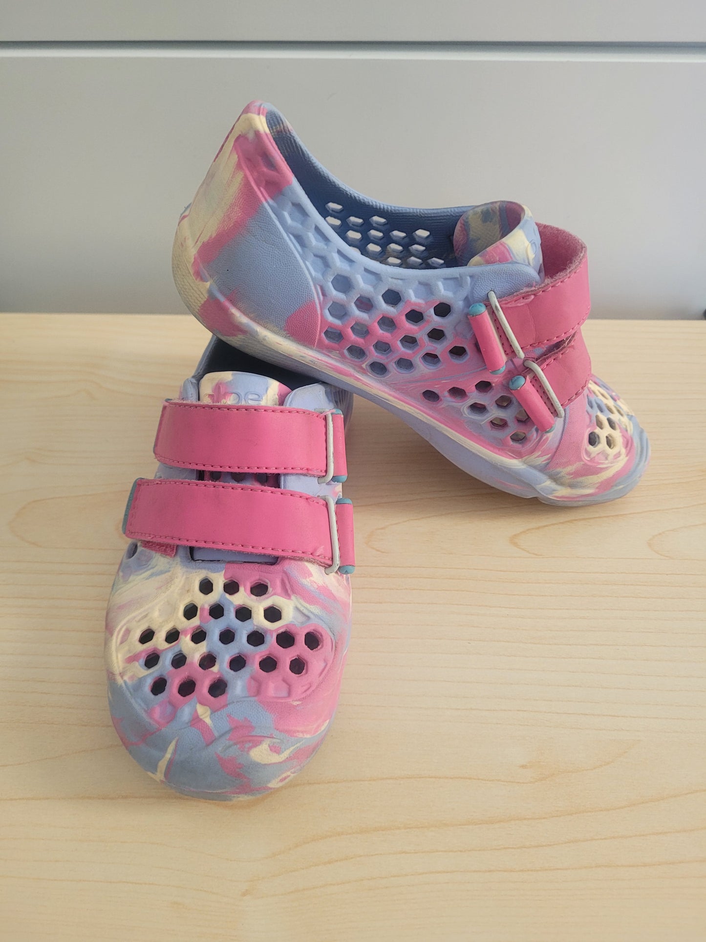 #111 Plae Water Shoes Girls Size 12
