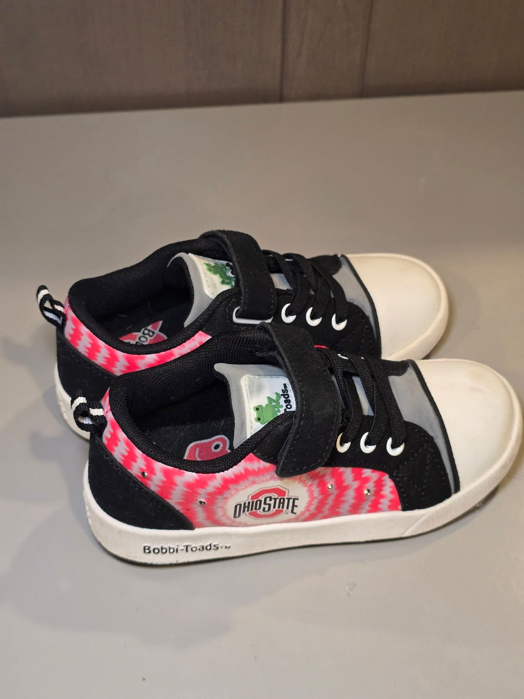 #131 Bobbi-Toads OSU light up tennis shoes sz 12