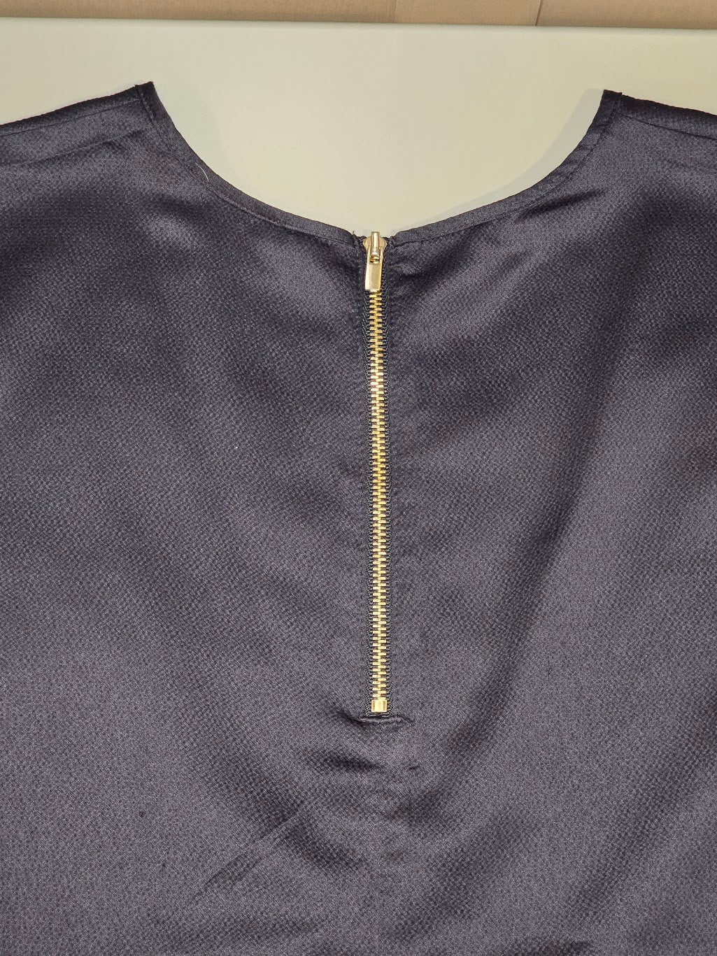 #131 Anne Taylor Navy blouse sz M