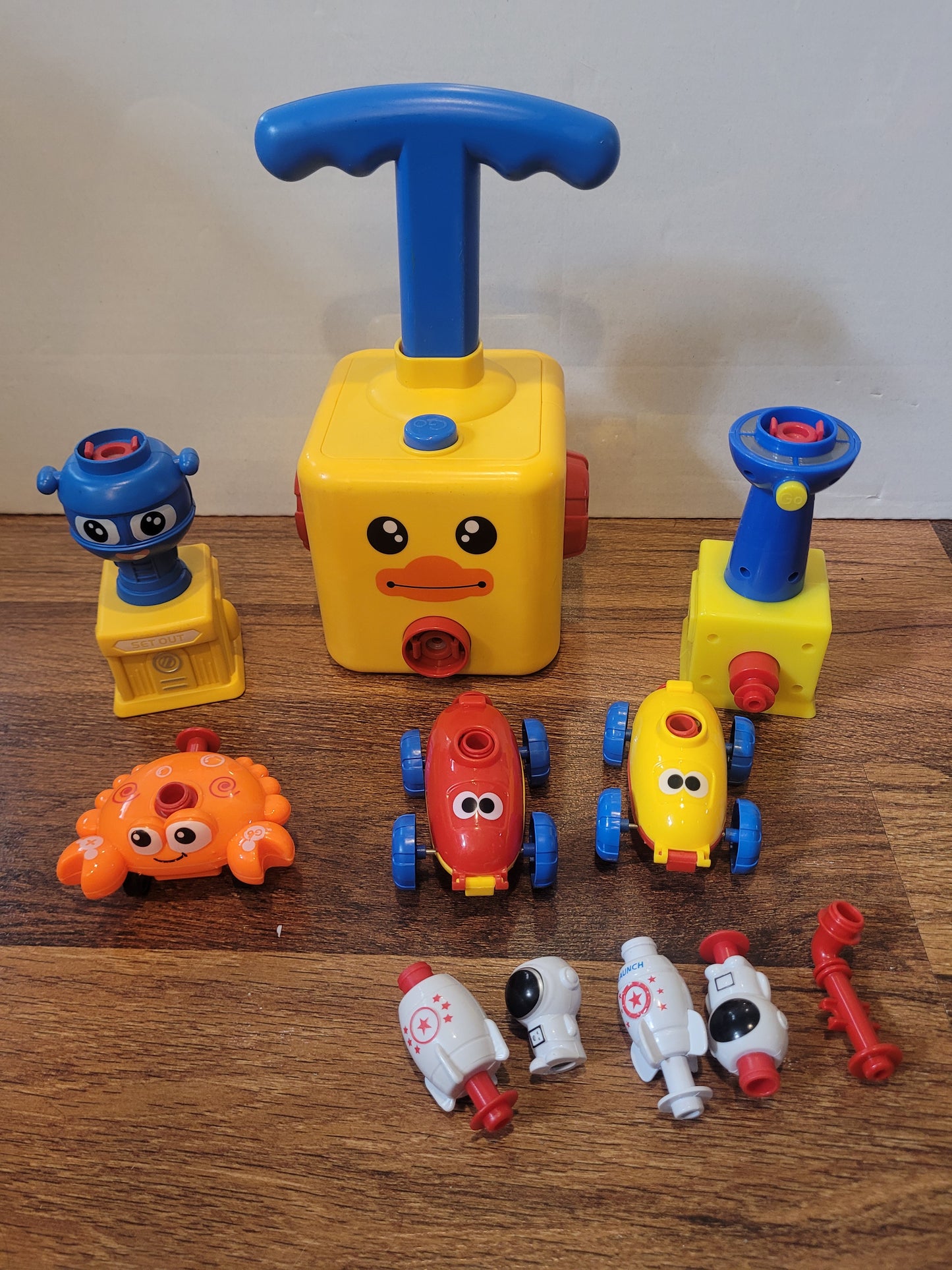 #44 Balloon Launcher Toy