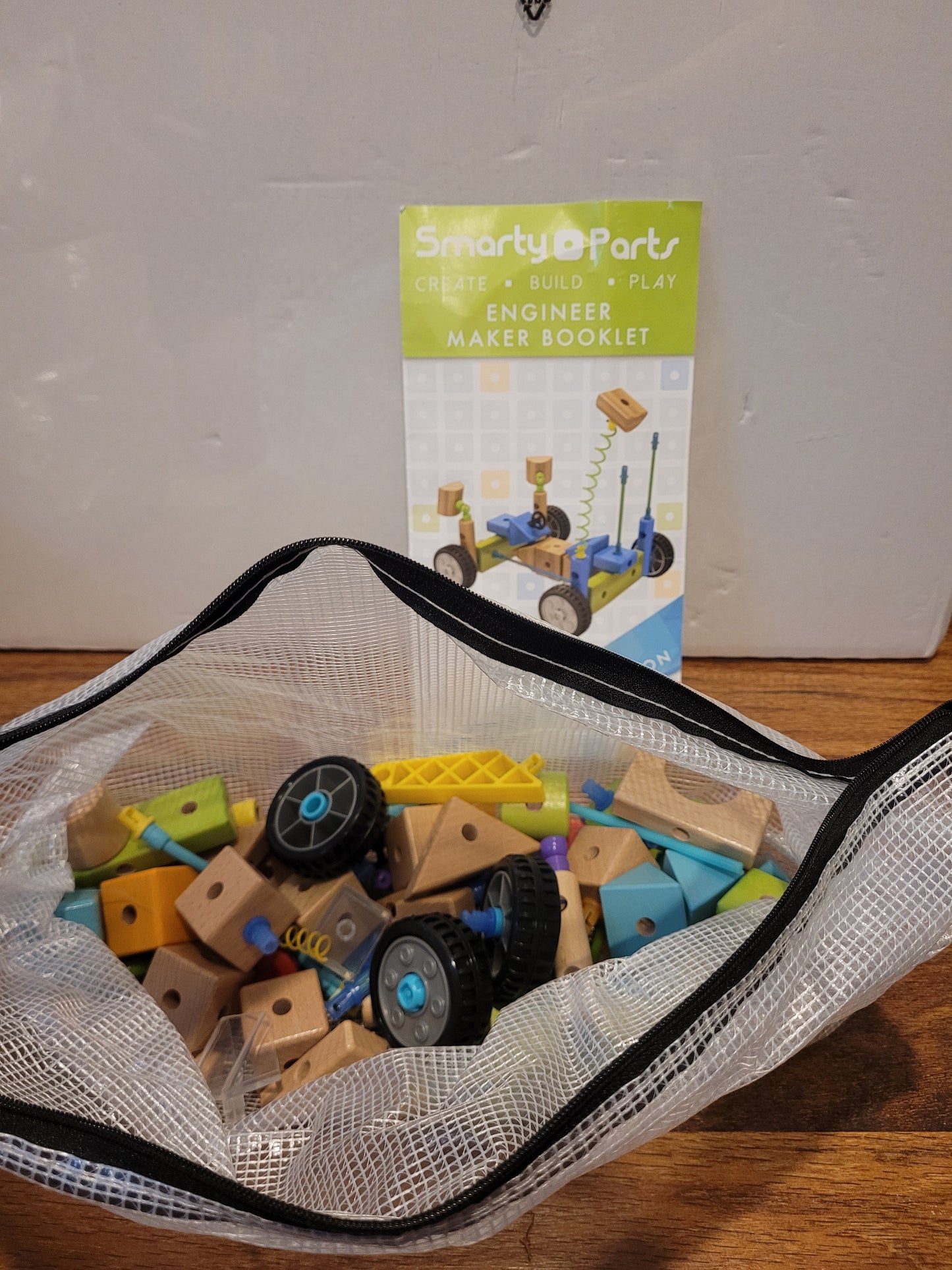 *REDUCED* #44 Smarty Parts Engineer Maker Set