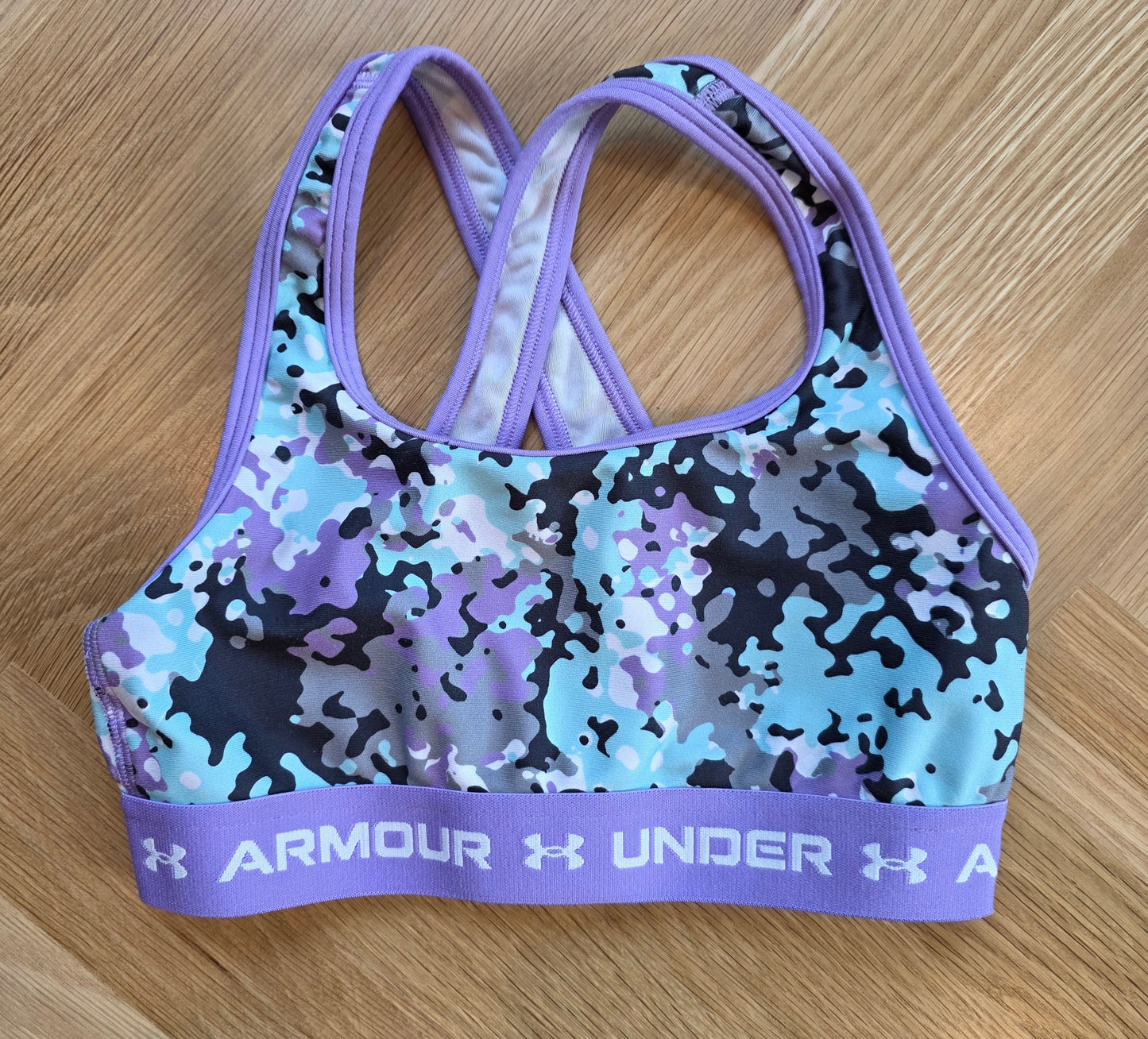#147 Under Armour Sports Bra Girls Size YMD