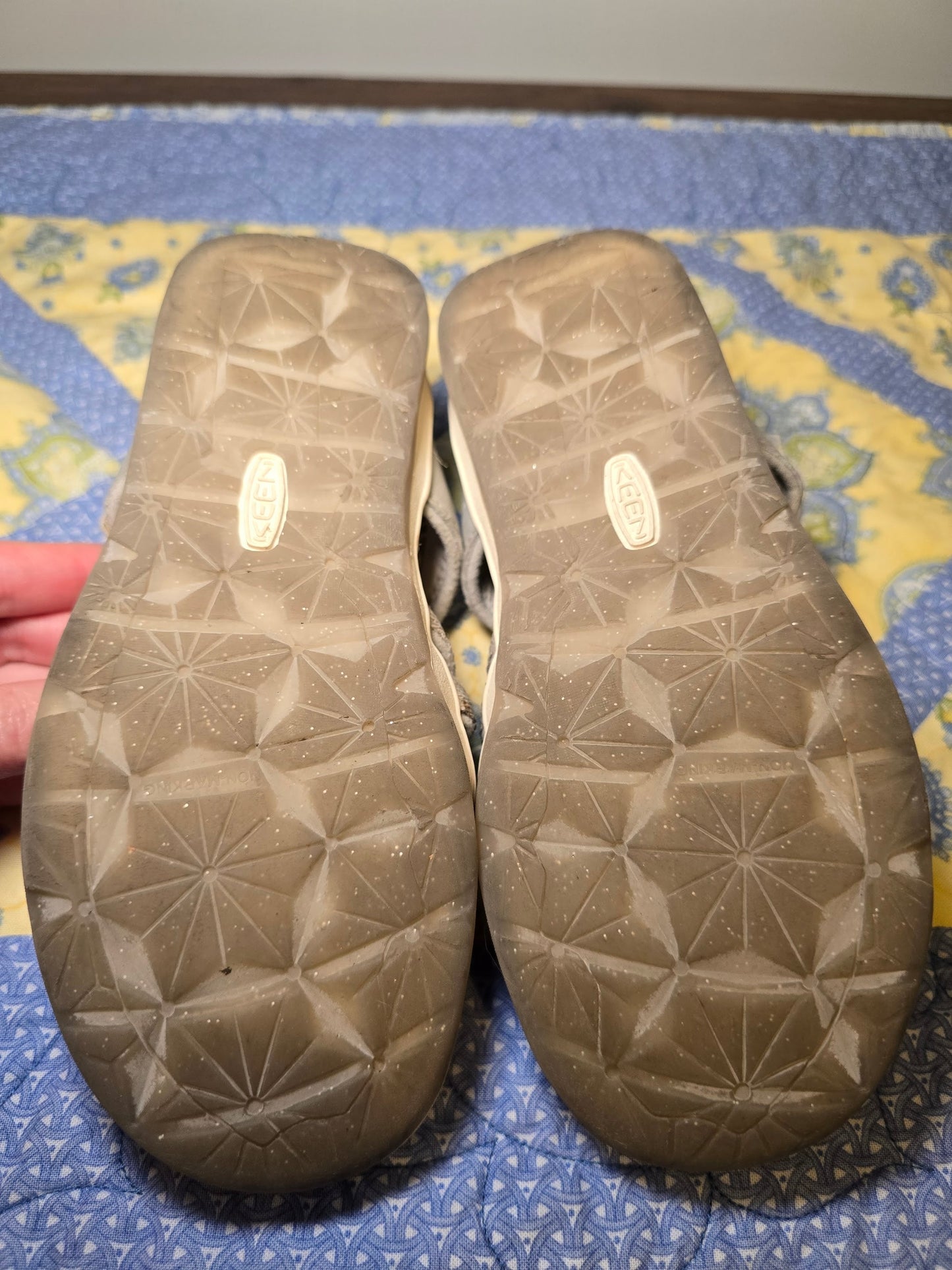 #131 REDUCED Keen silver water sandals sz 13