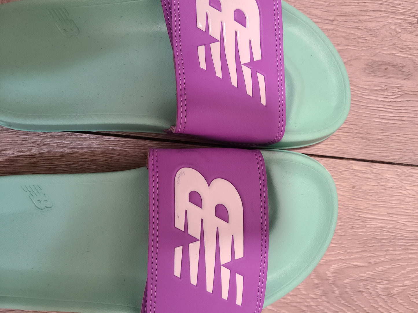 #66 New Balance girls sandals size 2