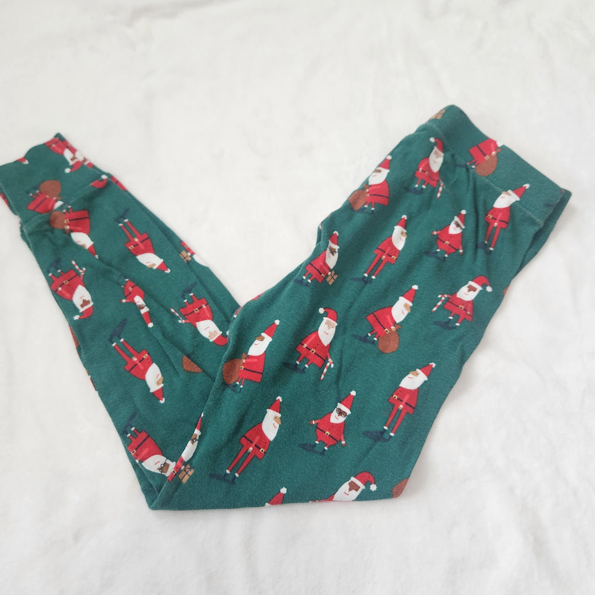 #167 Gap Kids Size 8 Green Santa Print Pajama Set