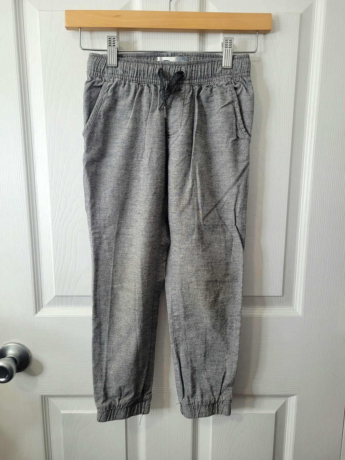 #164 Old Navy 100% Cotton Jogger Pants Boys S (6-7)