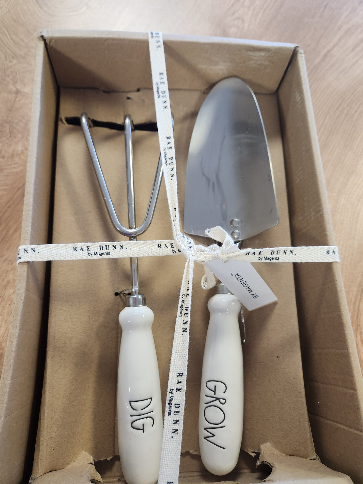 #167 NWT Rae Dunn Dig Grow Garden Tools Set