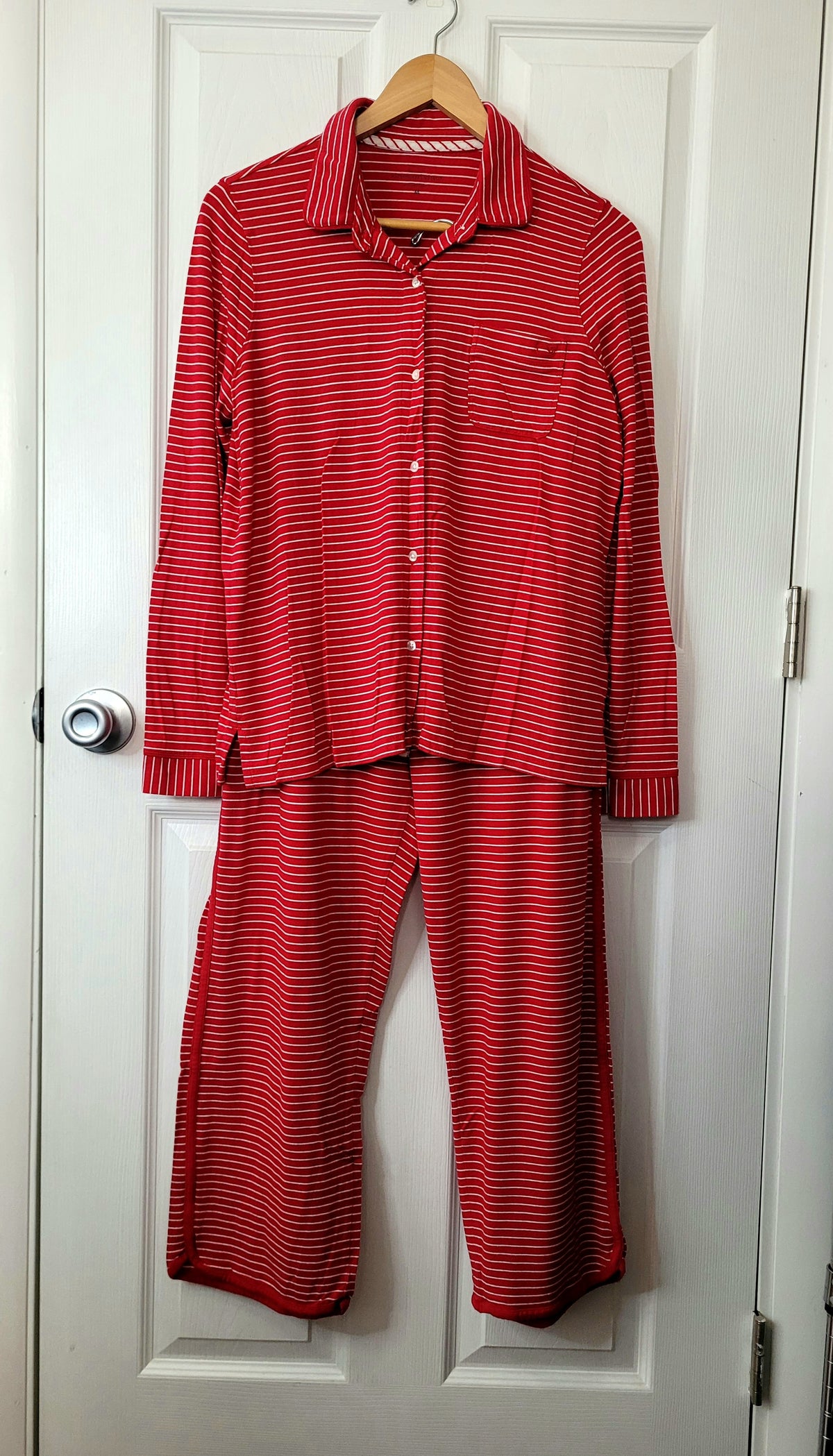 #164 Vineyard Vines Red Striped Pajamas Women M